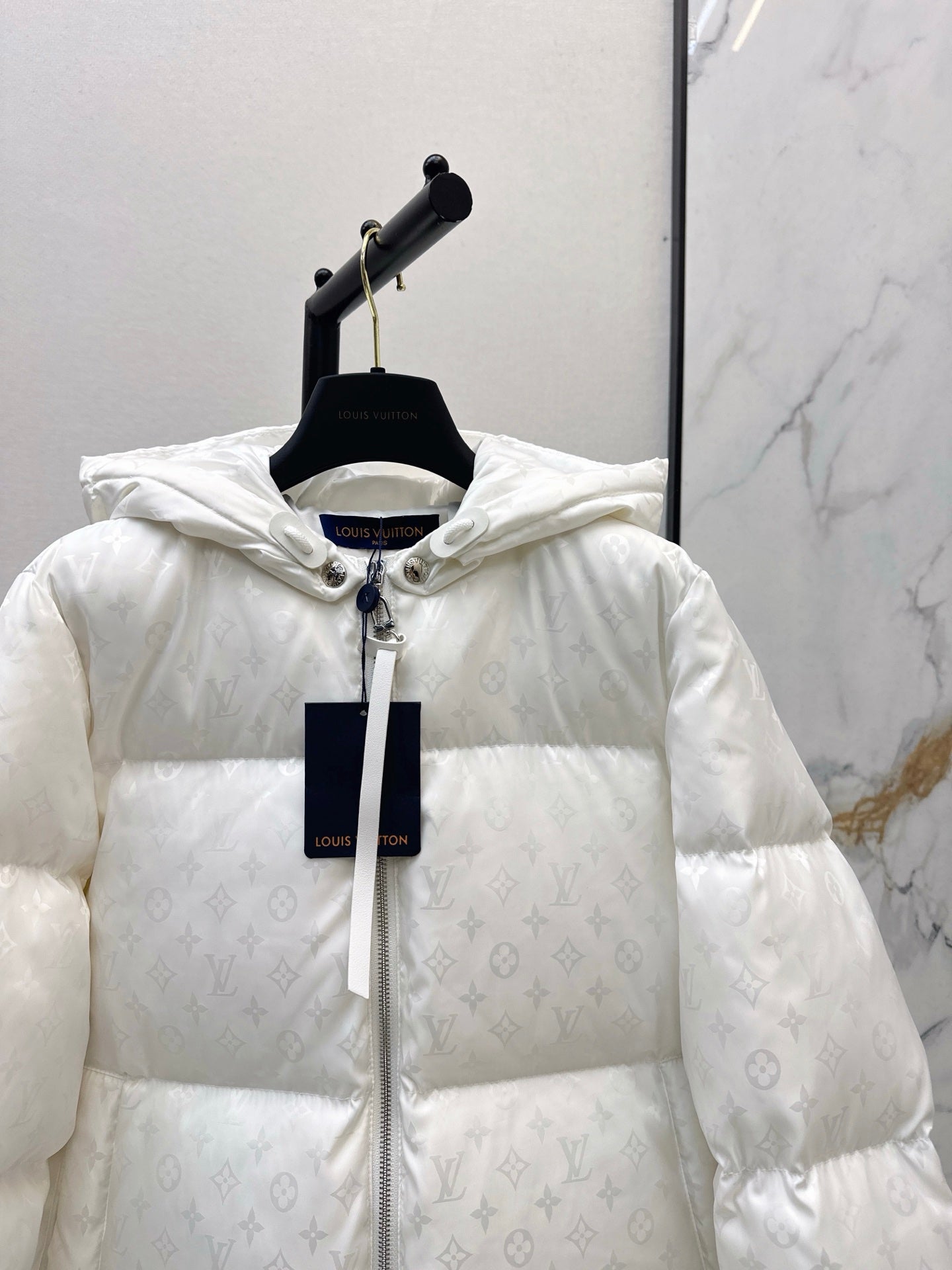 Loui 25fw down jacket