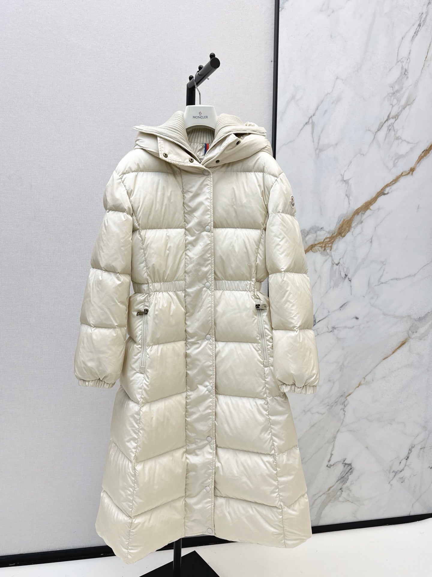 Monc 25fw down jacket