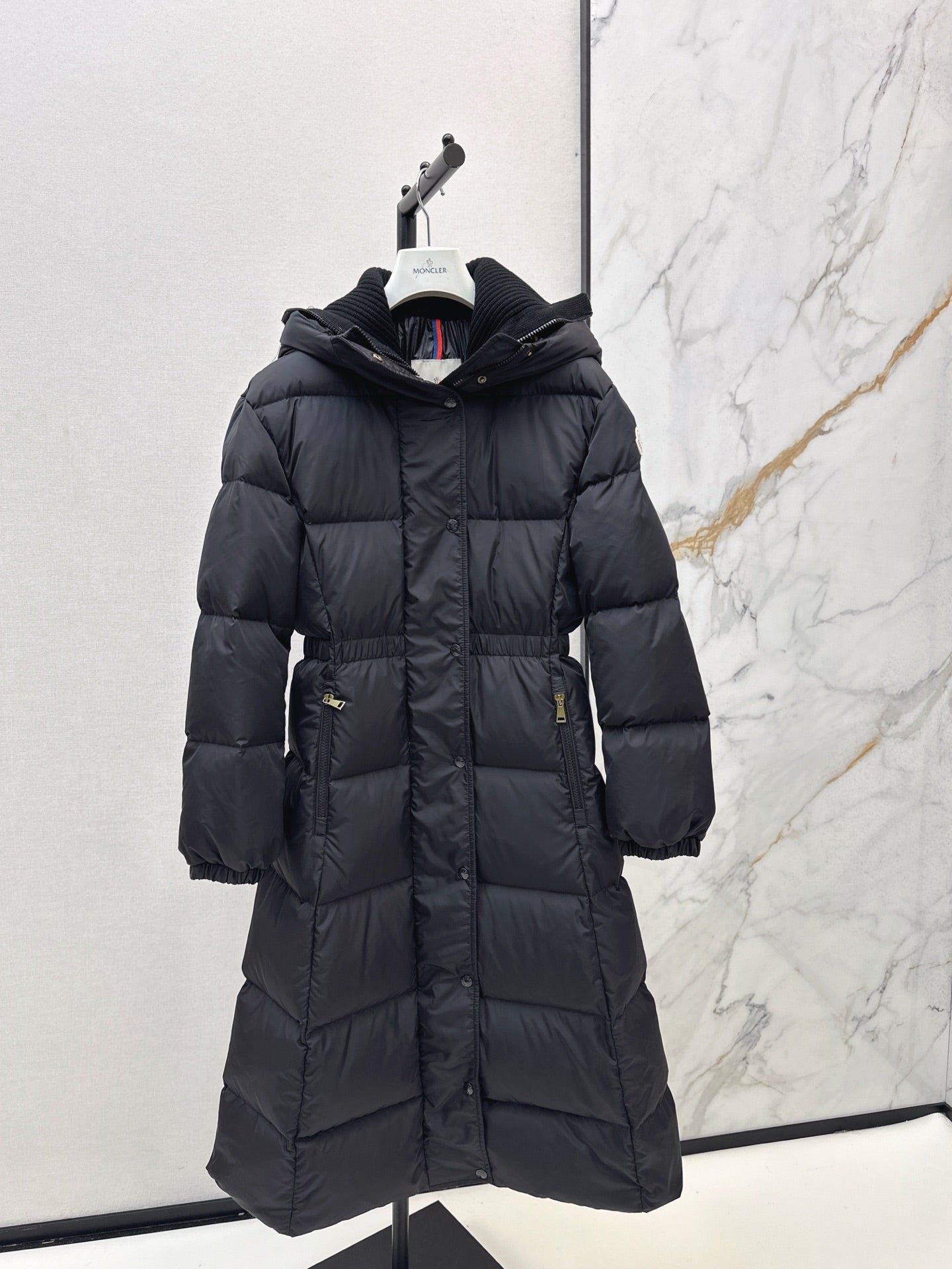 Monc 25fw down jacket