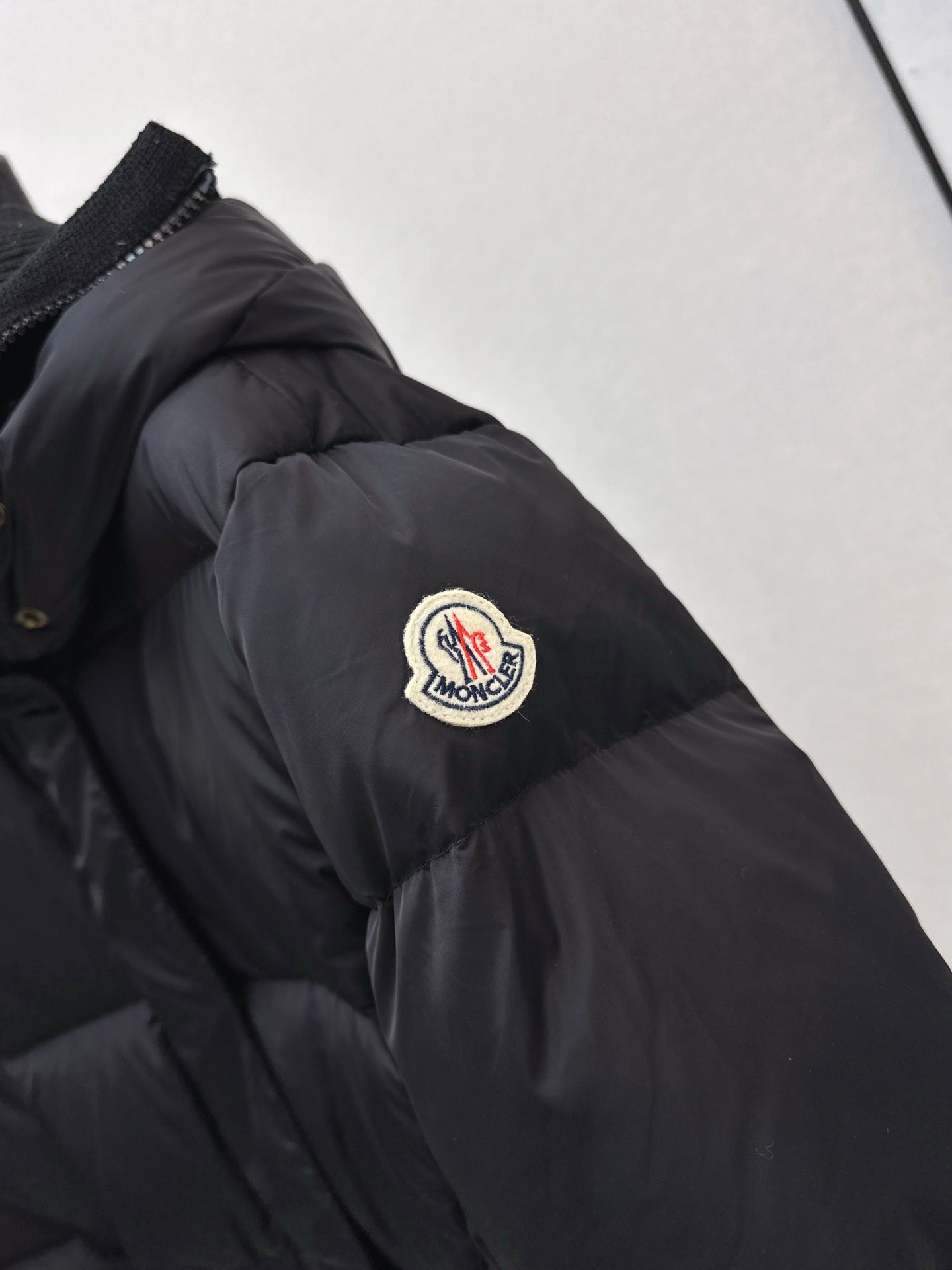 Monc 25fw down jacket