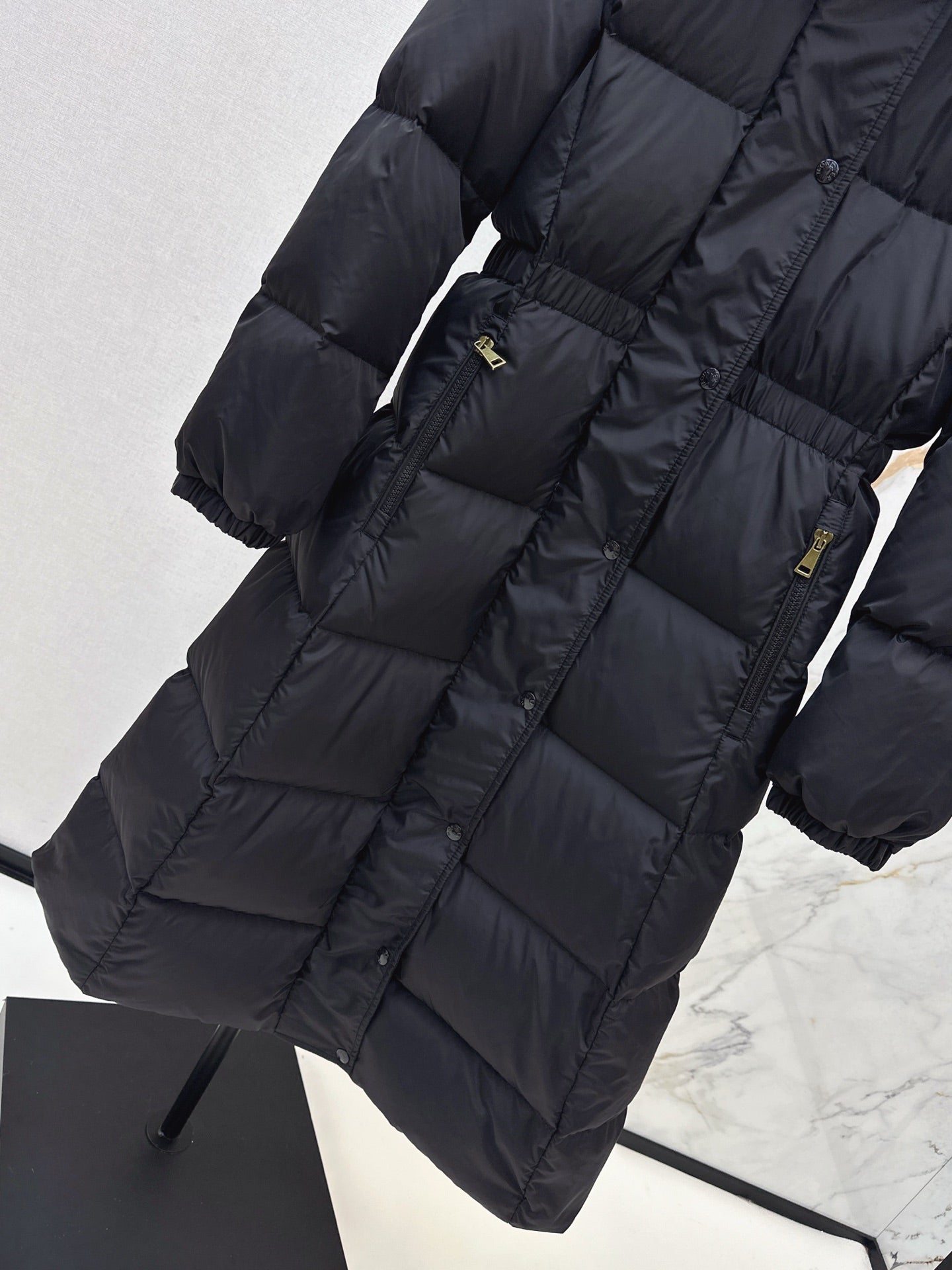 Monc 25fw down jacket