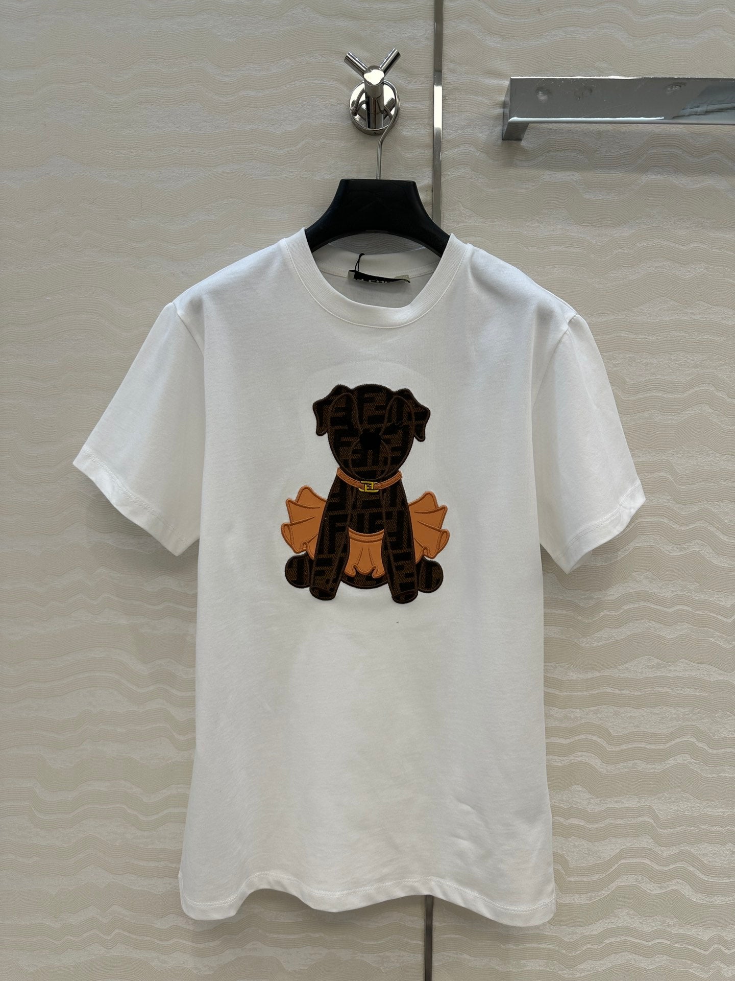Fend 25fw embroidery t-shirt