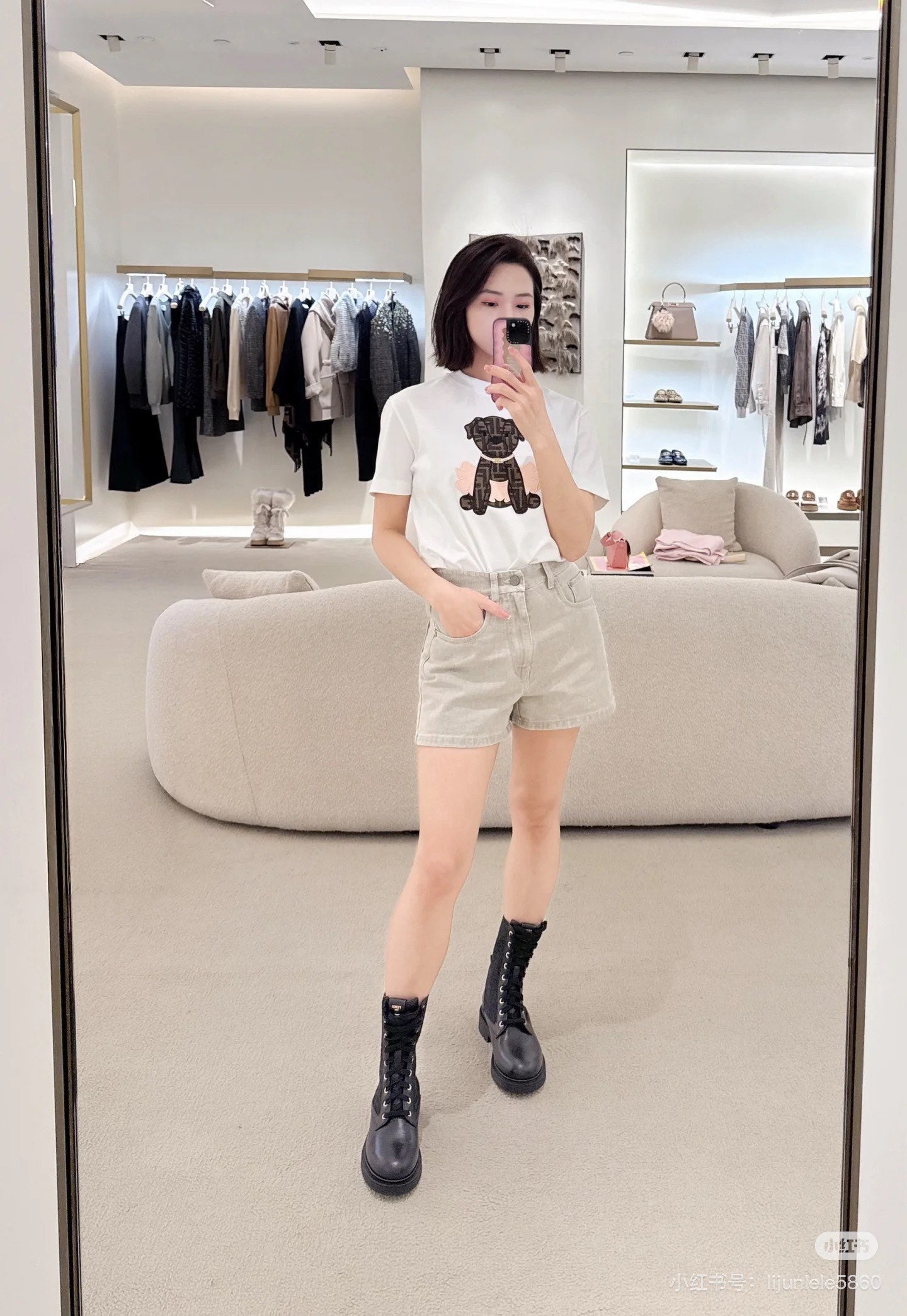 Fend 25fw embroidery t-shirt