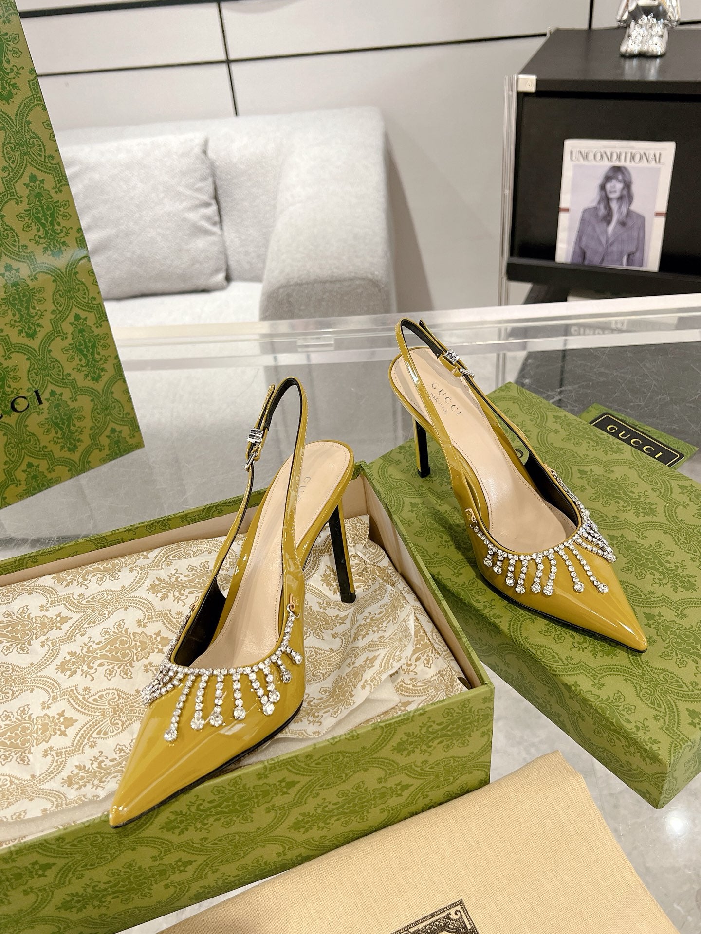 Gucc 25fw rhinestones slingback heels