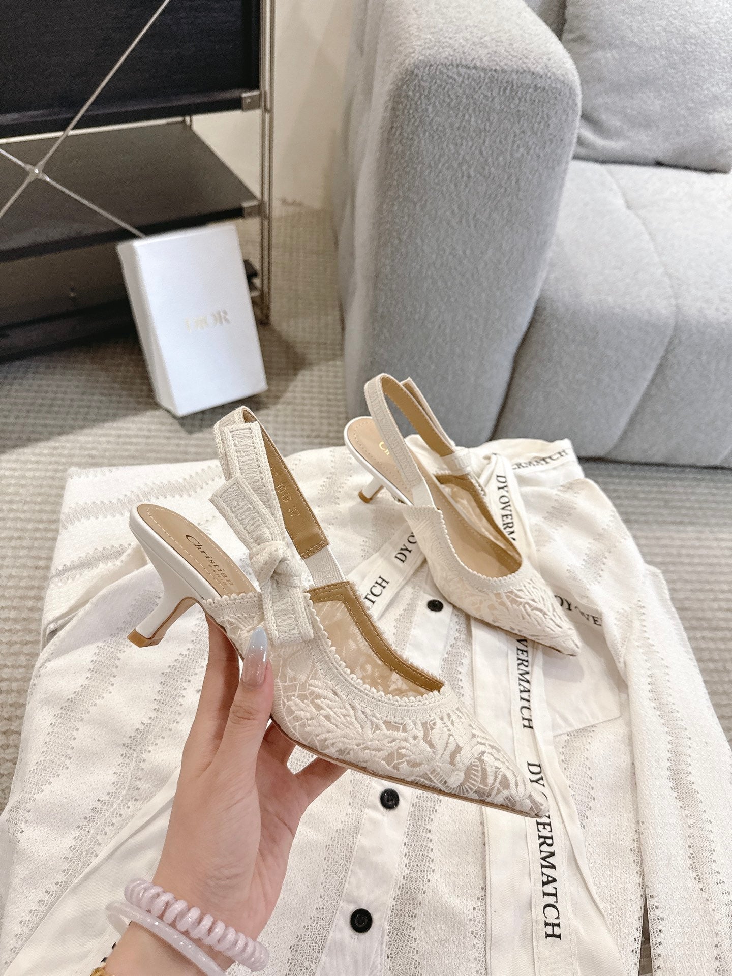 CD 25fw lace kitten slingback heels