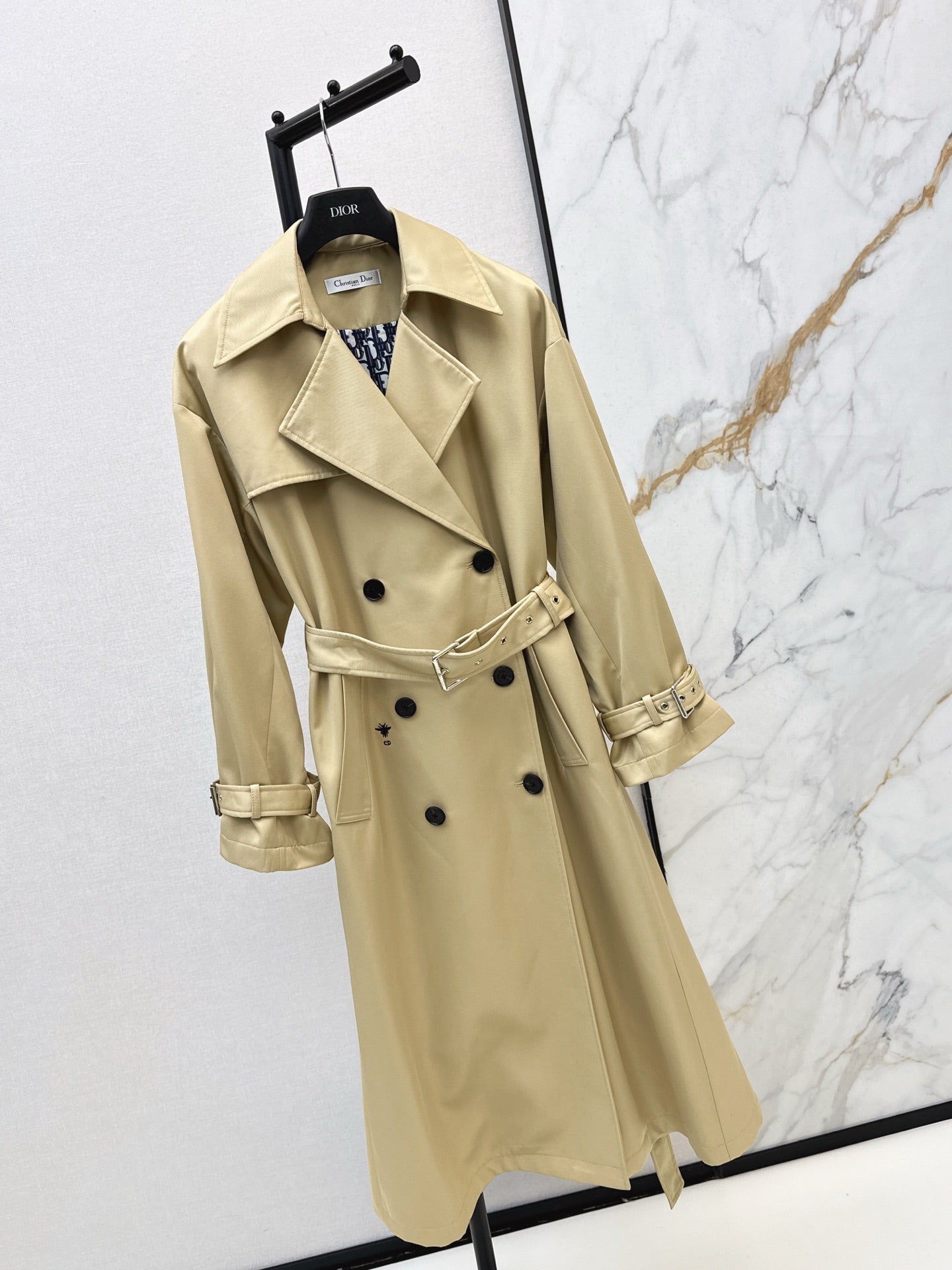 CD 25fw trench coats