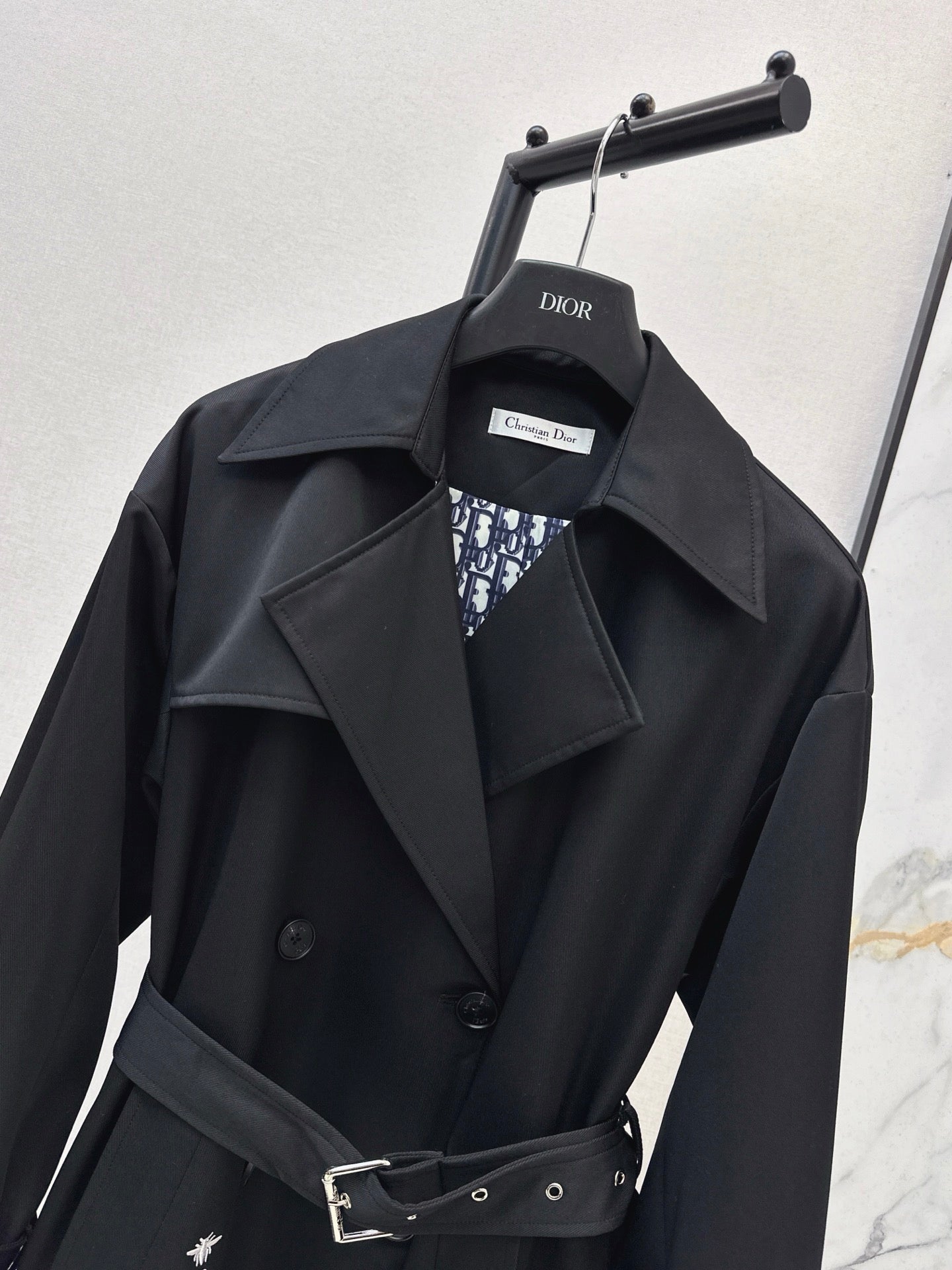 CD 25fw trench coats