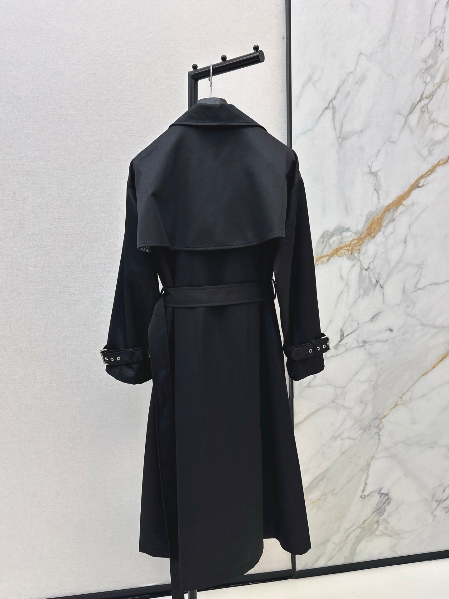 CD 25fw trench coats