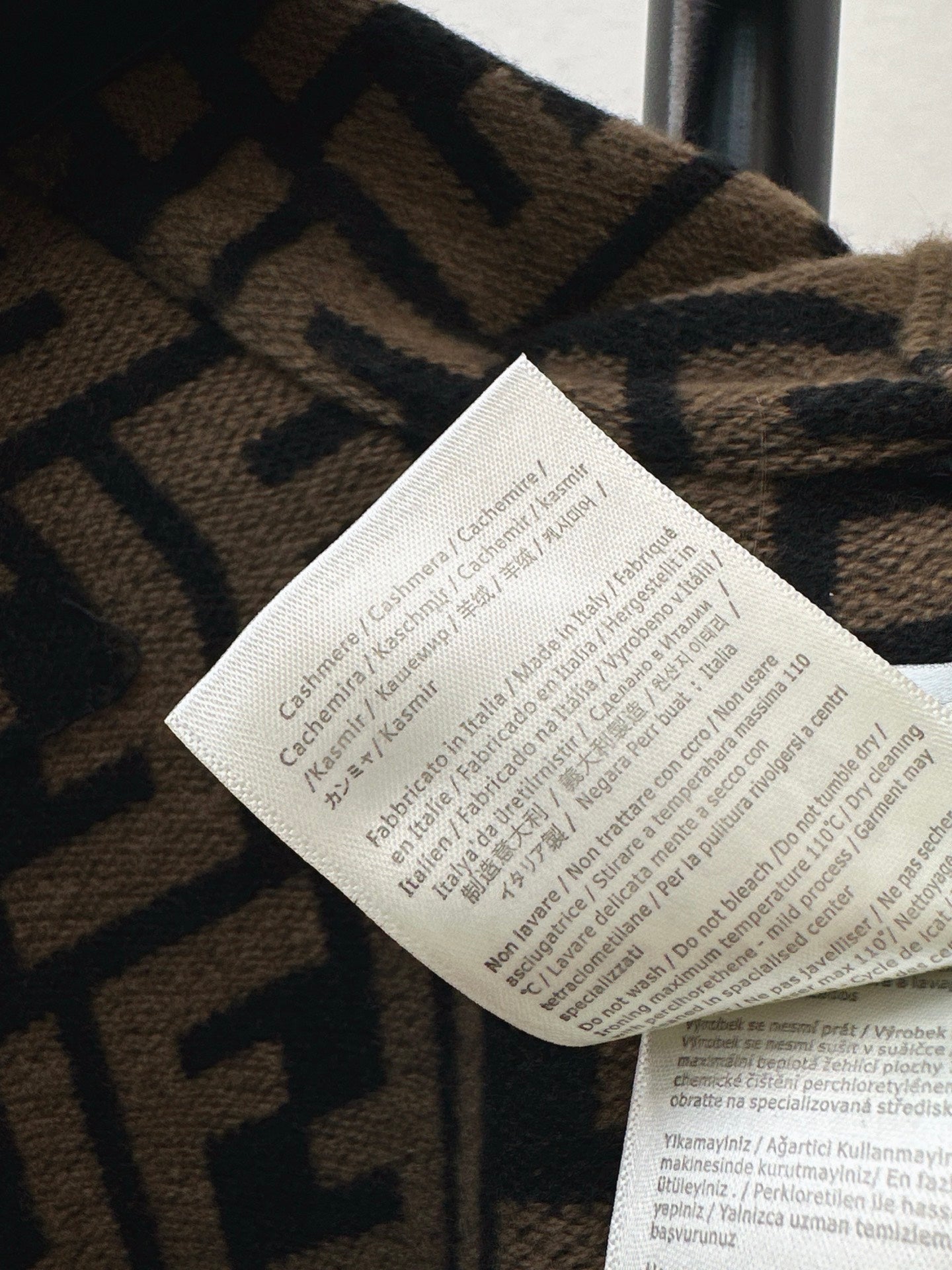 Fend 25fw shawl wraps