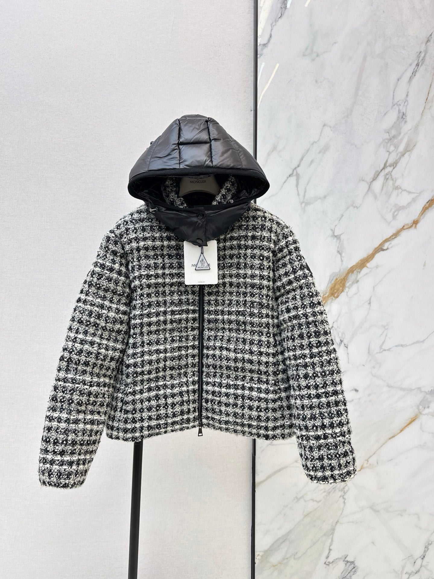 Monc 25fw down jacket