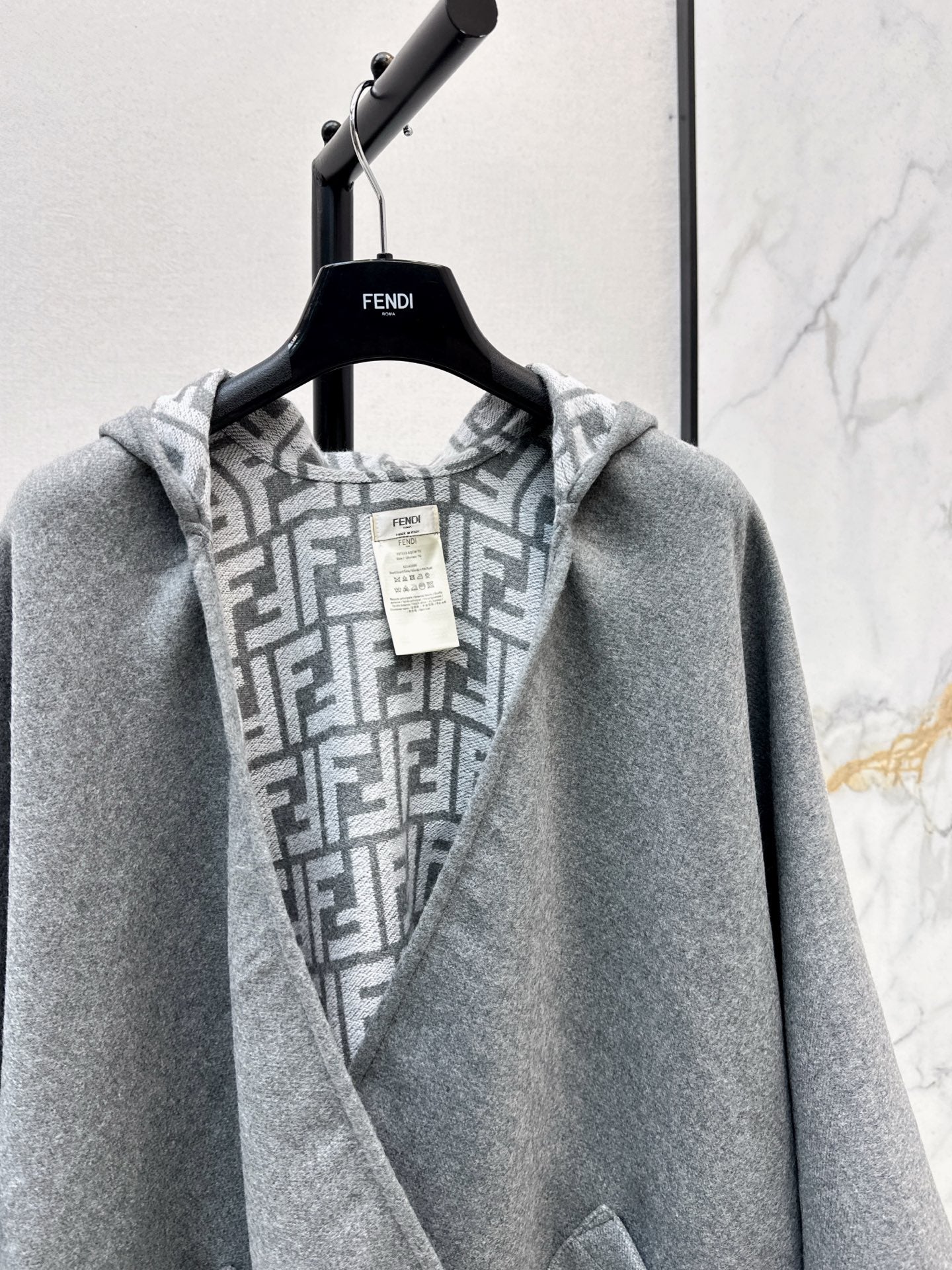 Fend 25fw shawl wraps