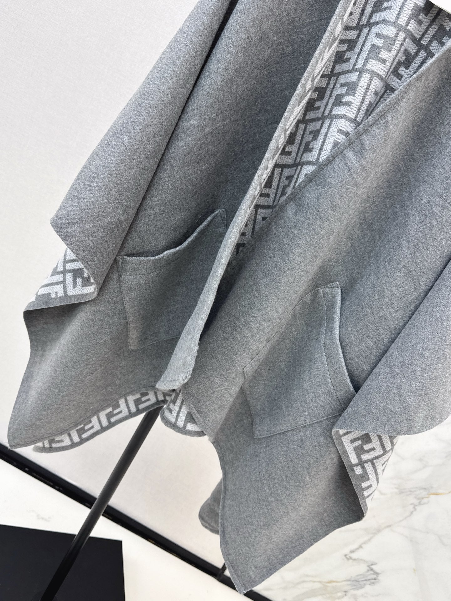 Fend 25fw shawl wraps