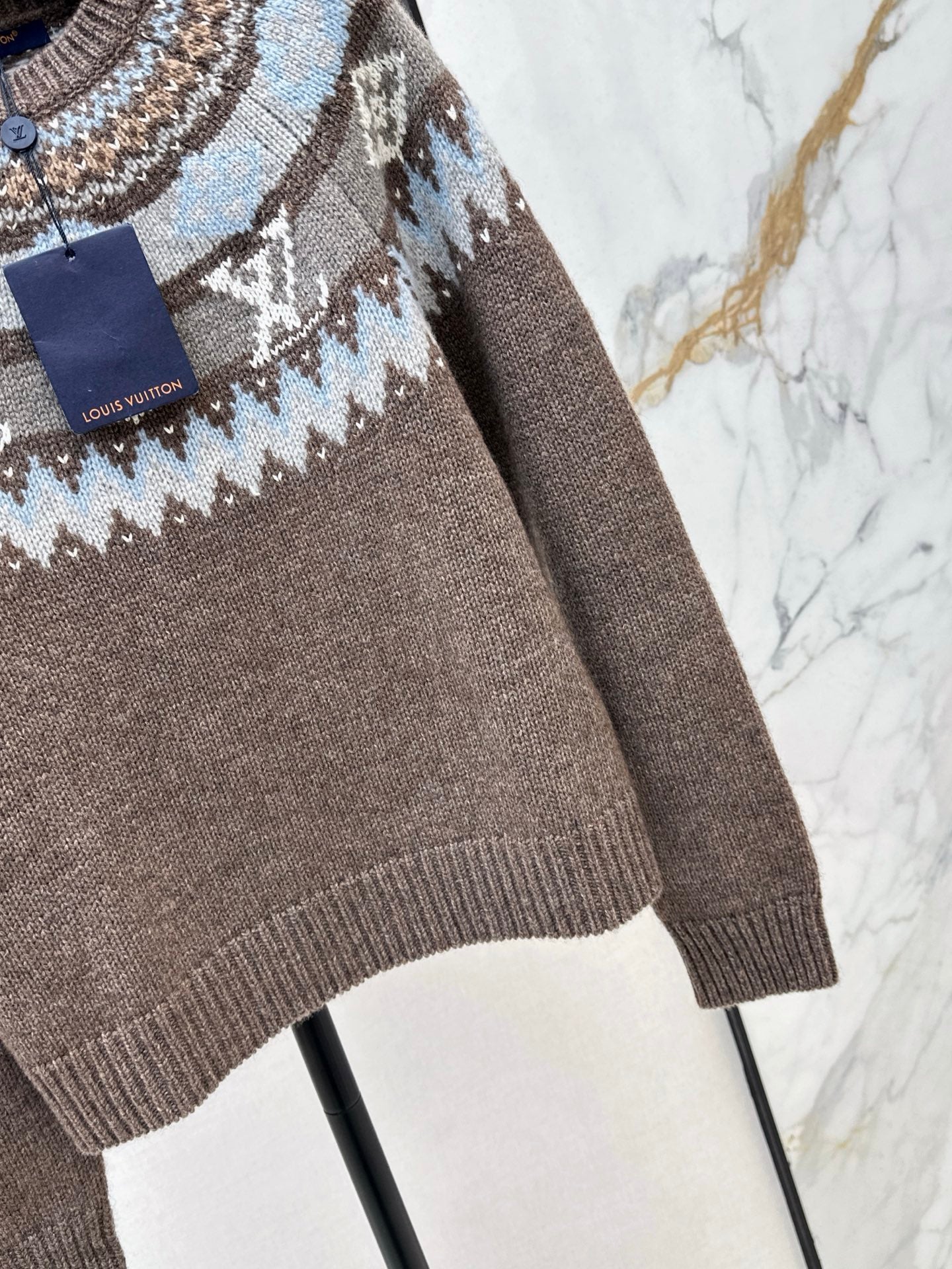 Loui 25fw wool sweater