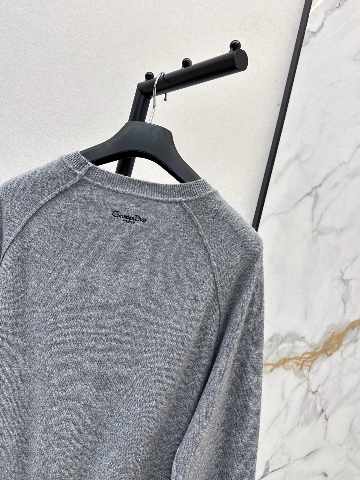 CD 25fw embroidery sweater