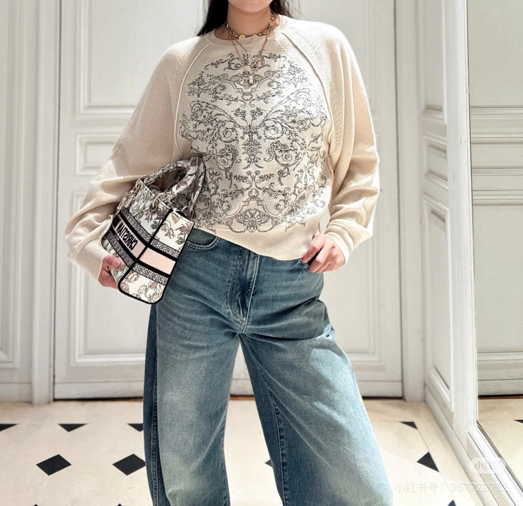 CD 25fw embroidery sweater