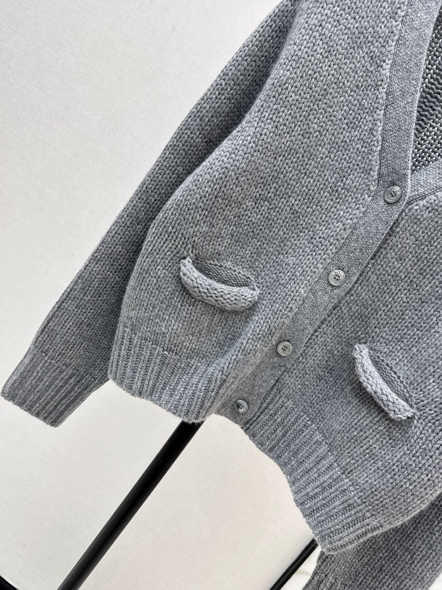 Celi 25fw cashmere cardigan