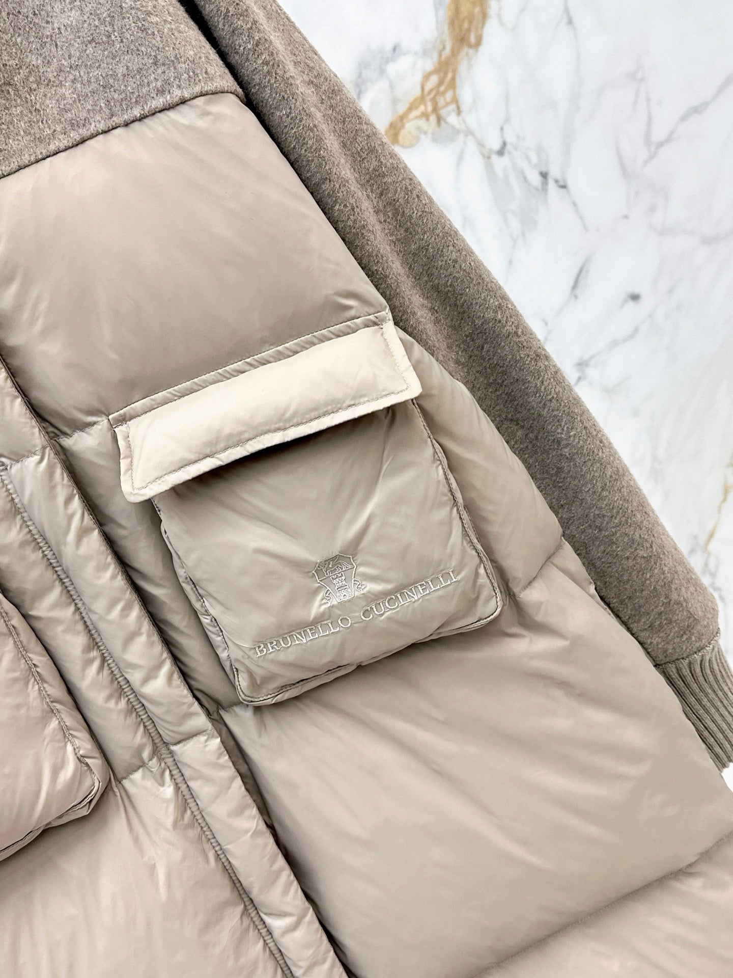 Brun 25fw down jacket