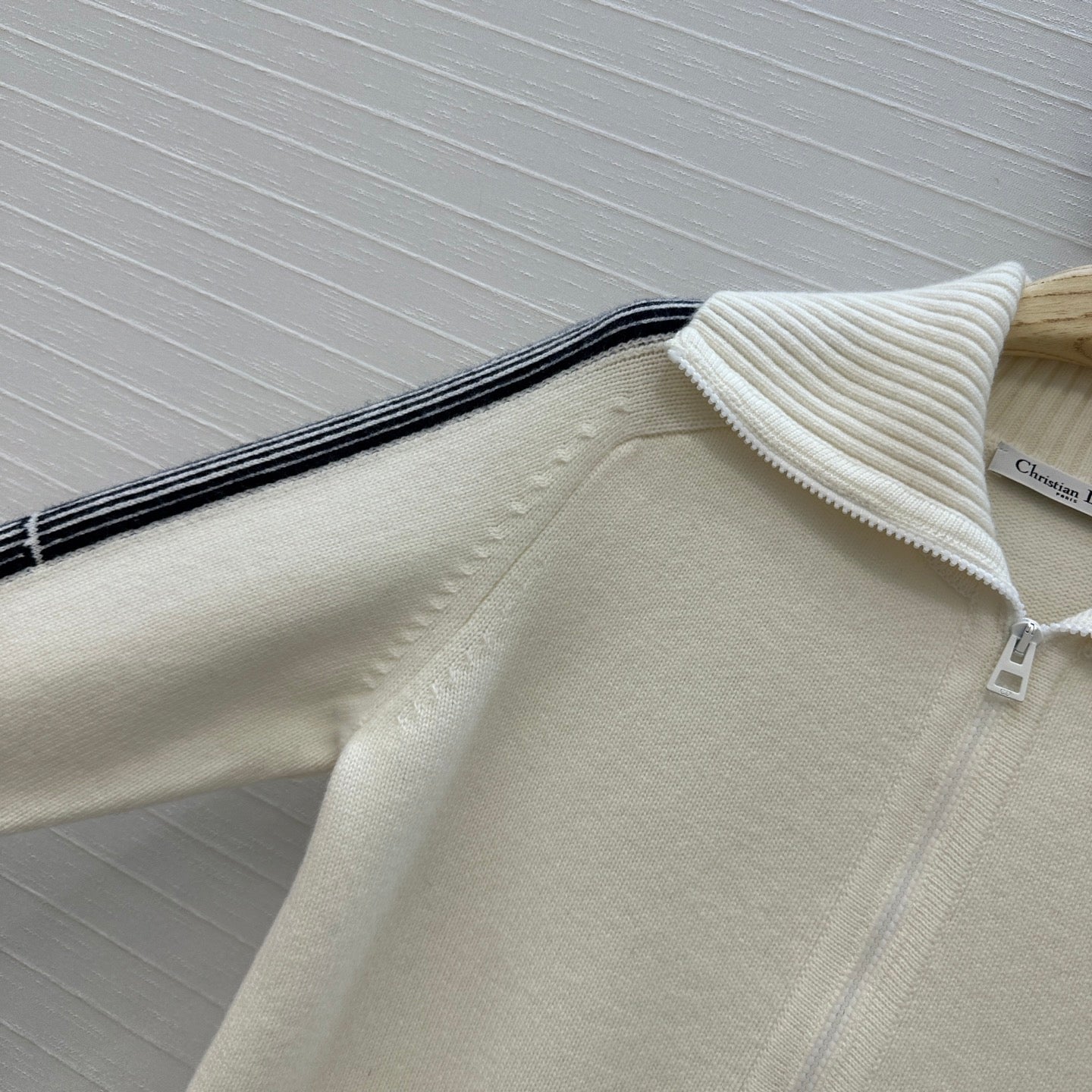 CD 25fw cashmere cardigan