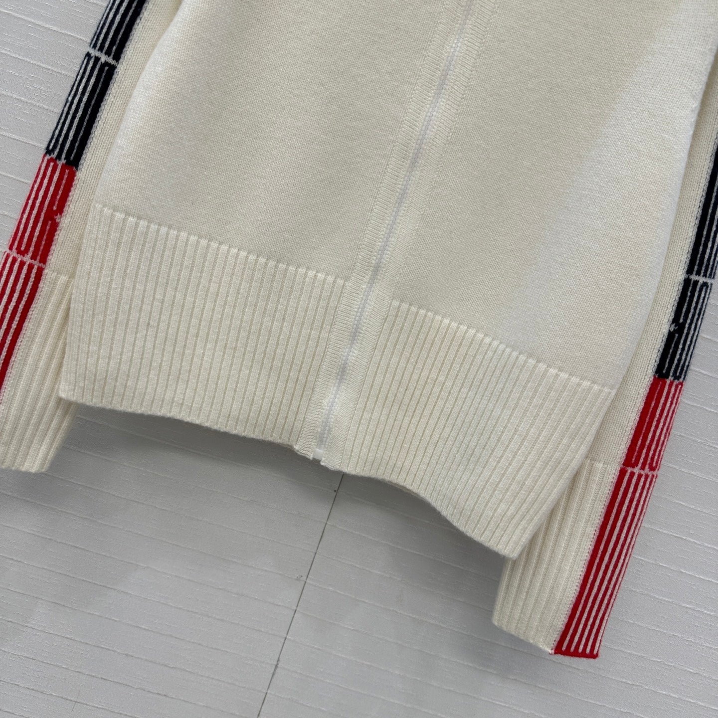 CD 25fw cashmere cardigan