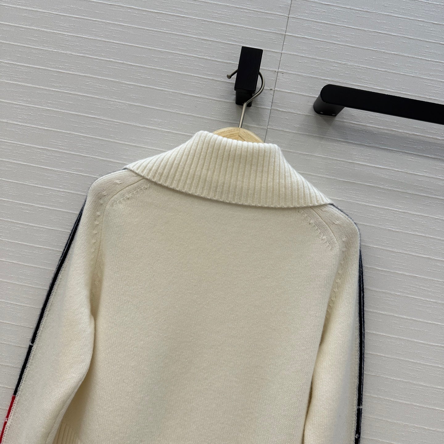 CD 25fw cashmere cardigan