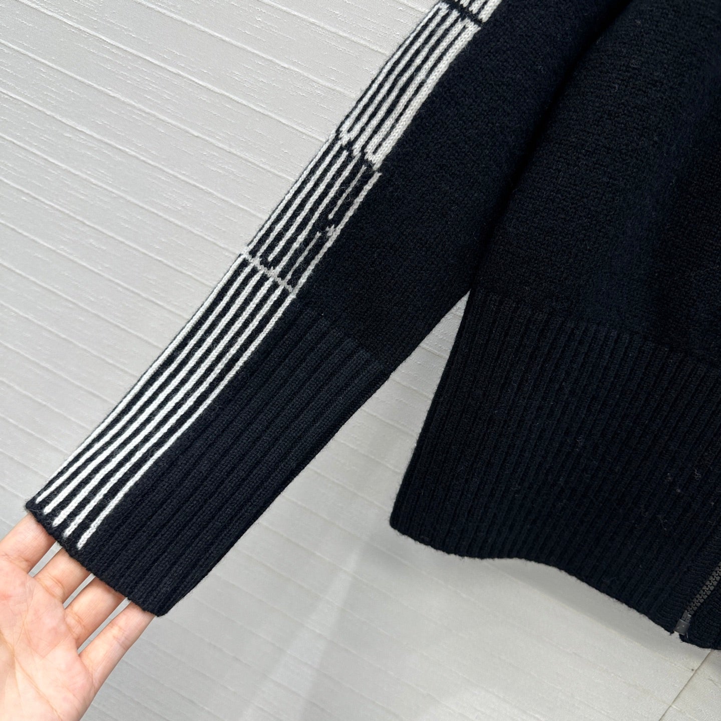CD 25fw cashmere cardigan