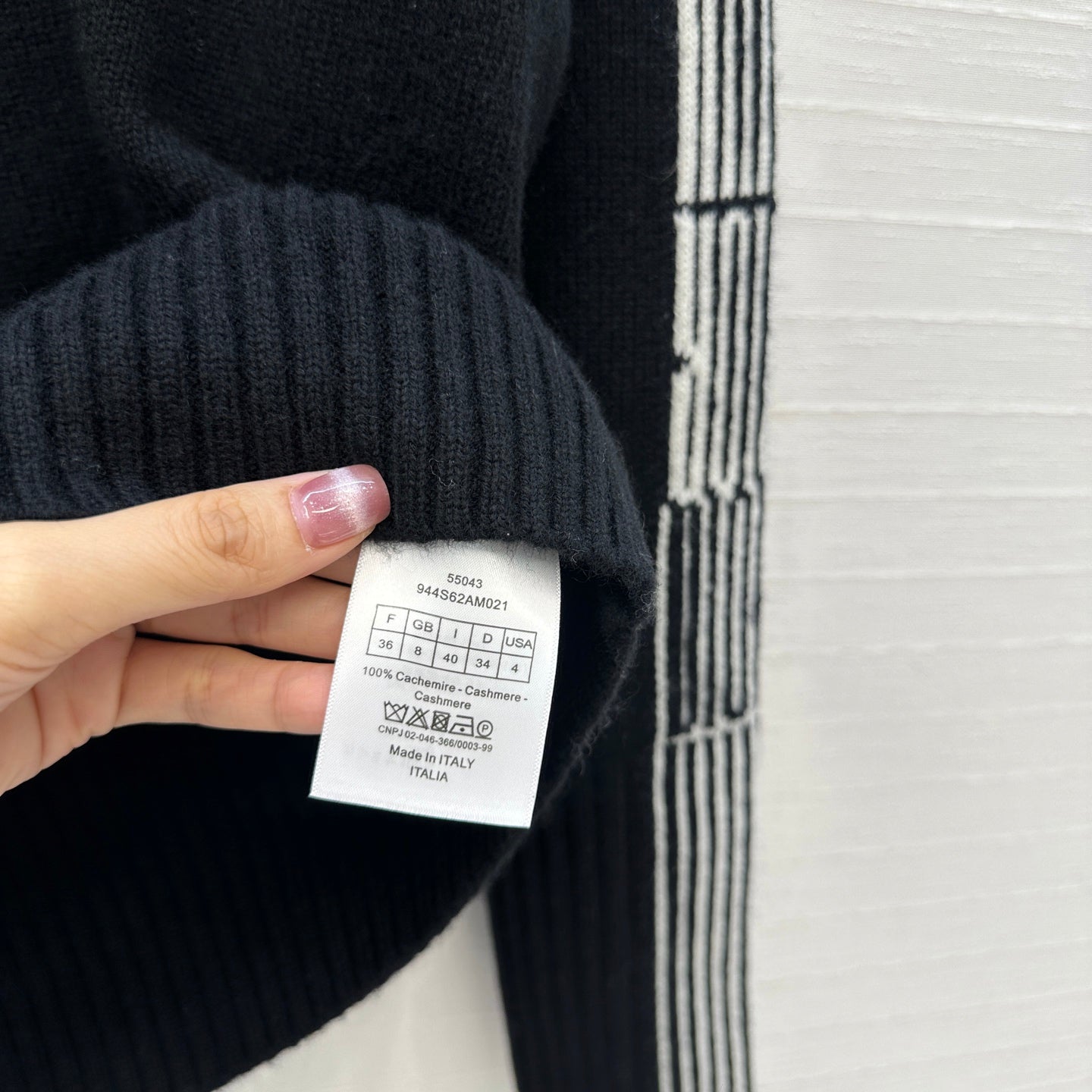 CD 25fw cashmere cardigan