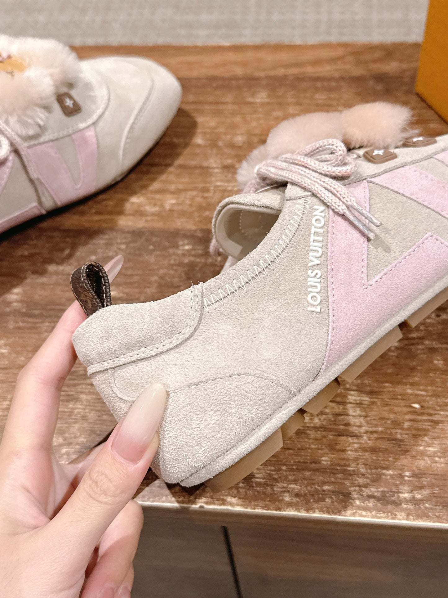 Loui 25fw sneaker