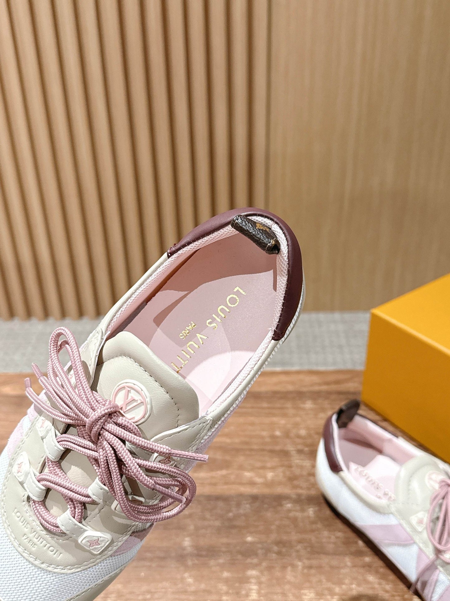 Loui 25fw sneaker