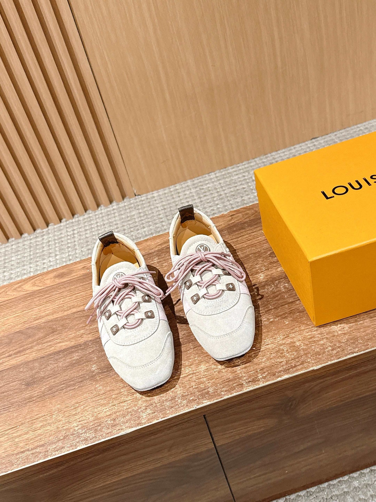 Loui 25fw sneaker