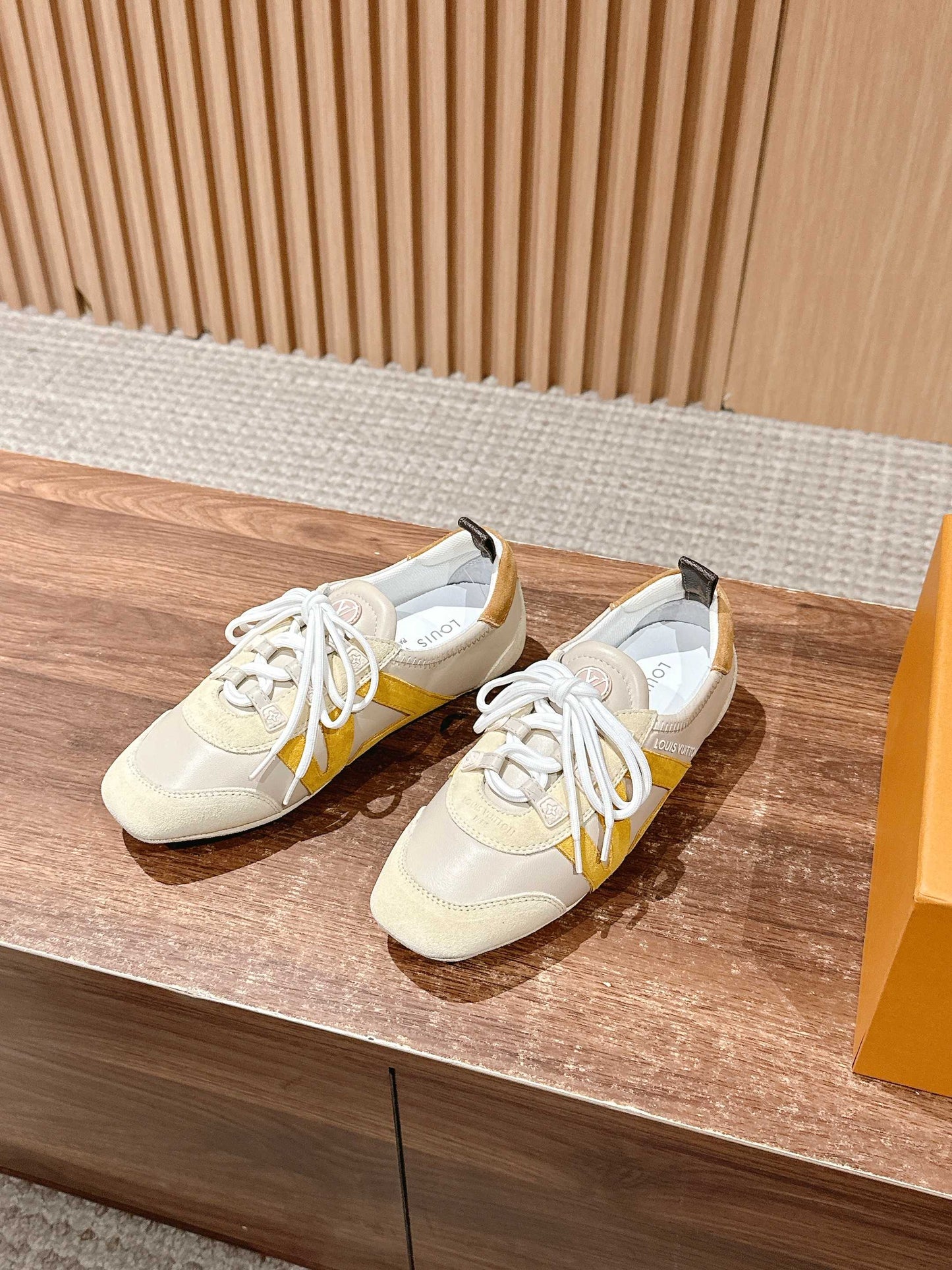Loui 25fw sneaker