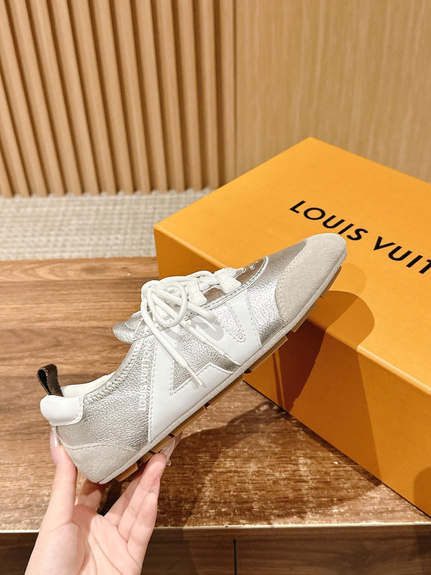 Loui 25fw sneaker