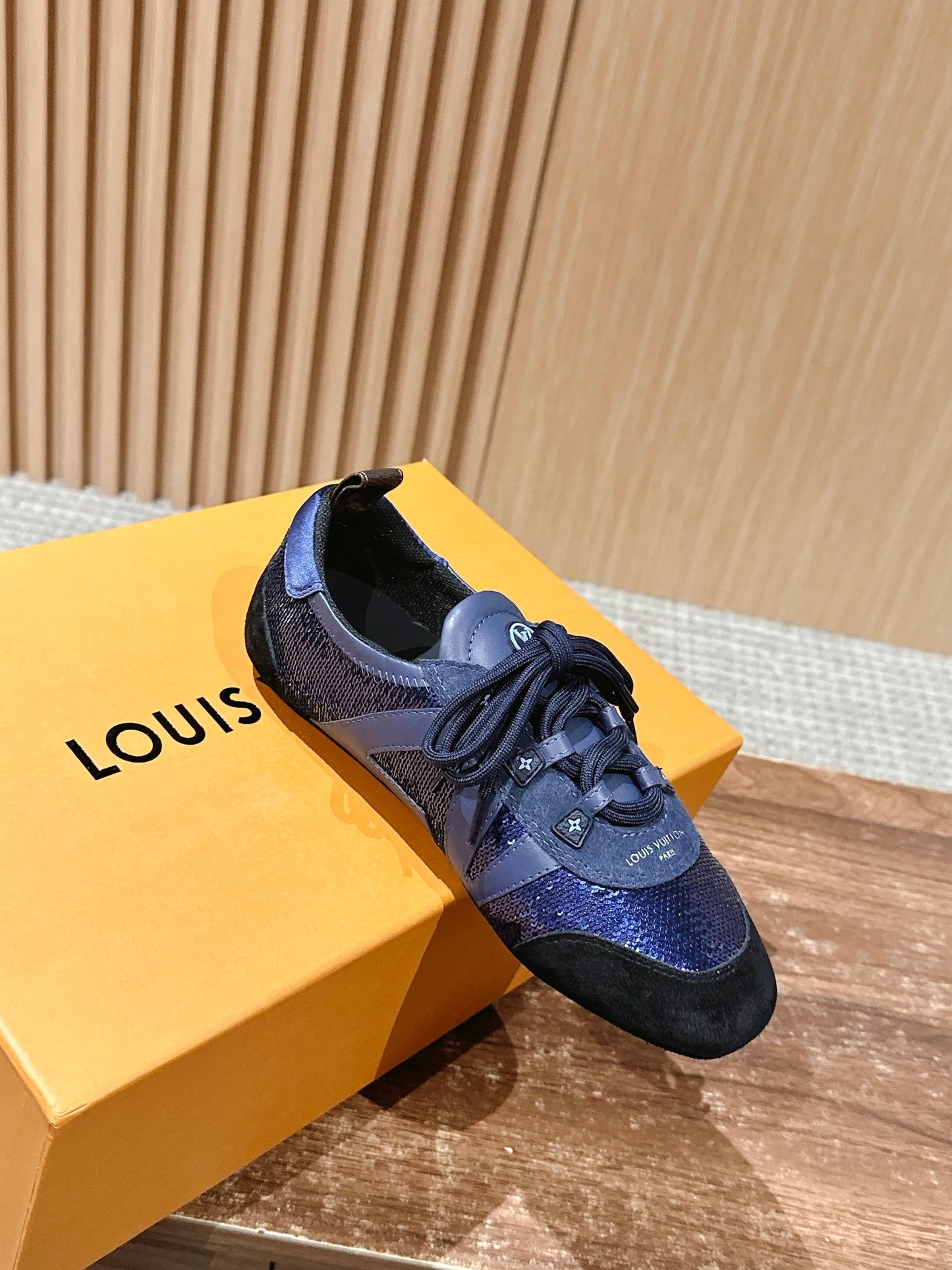 Loui 25fw sneaker