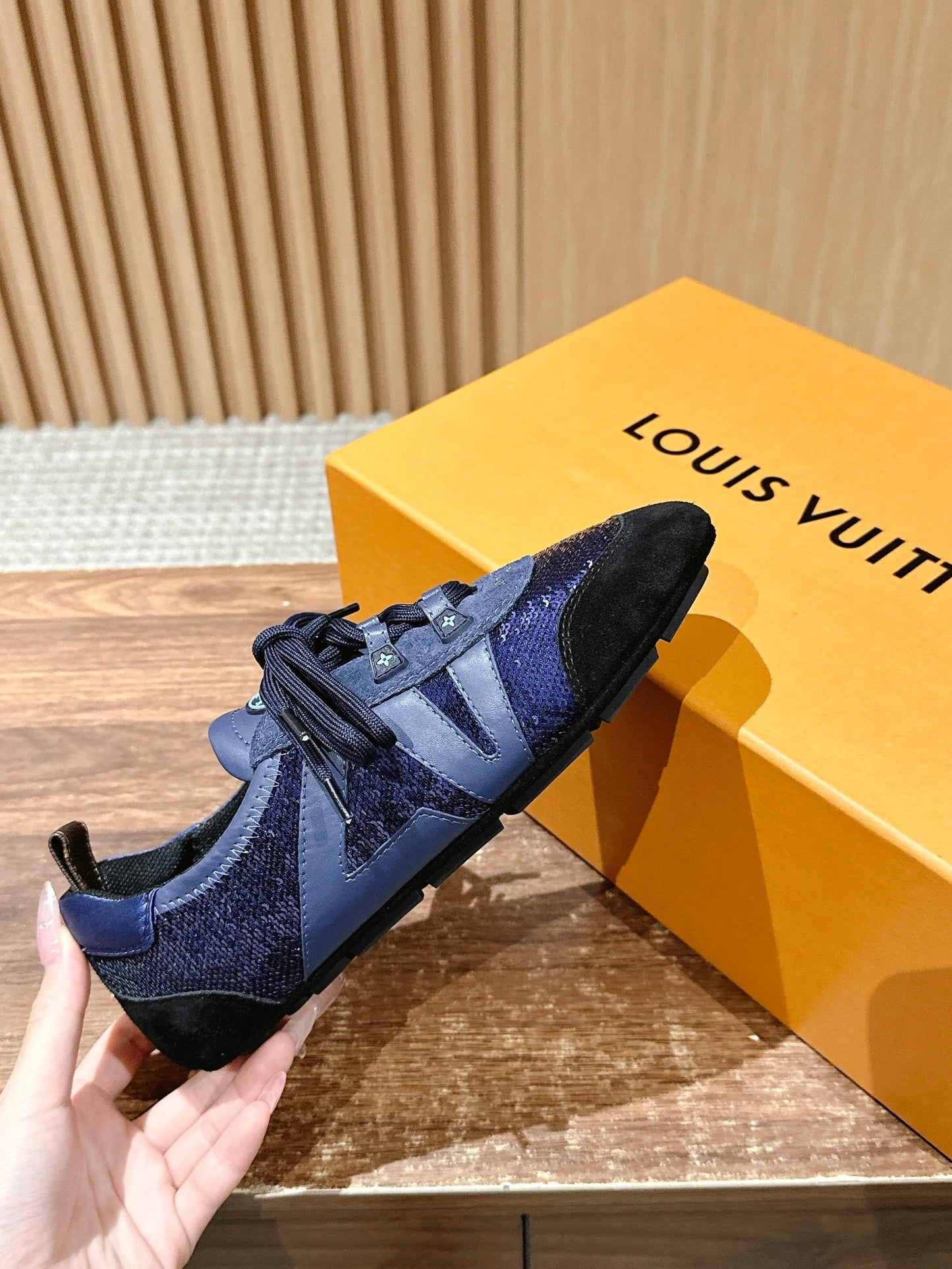 Loui 25fw sneaker