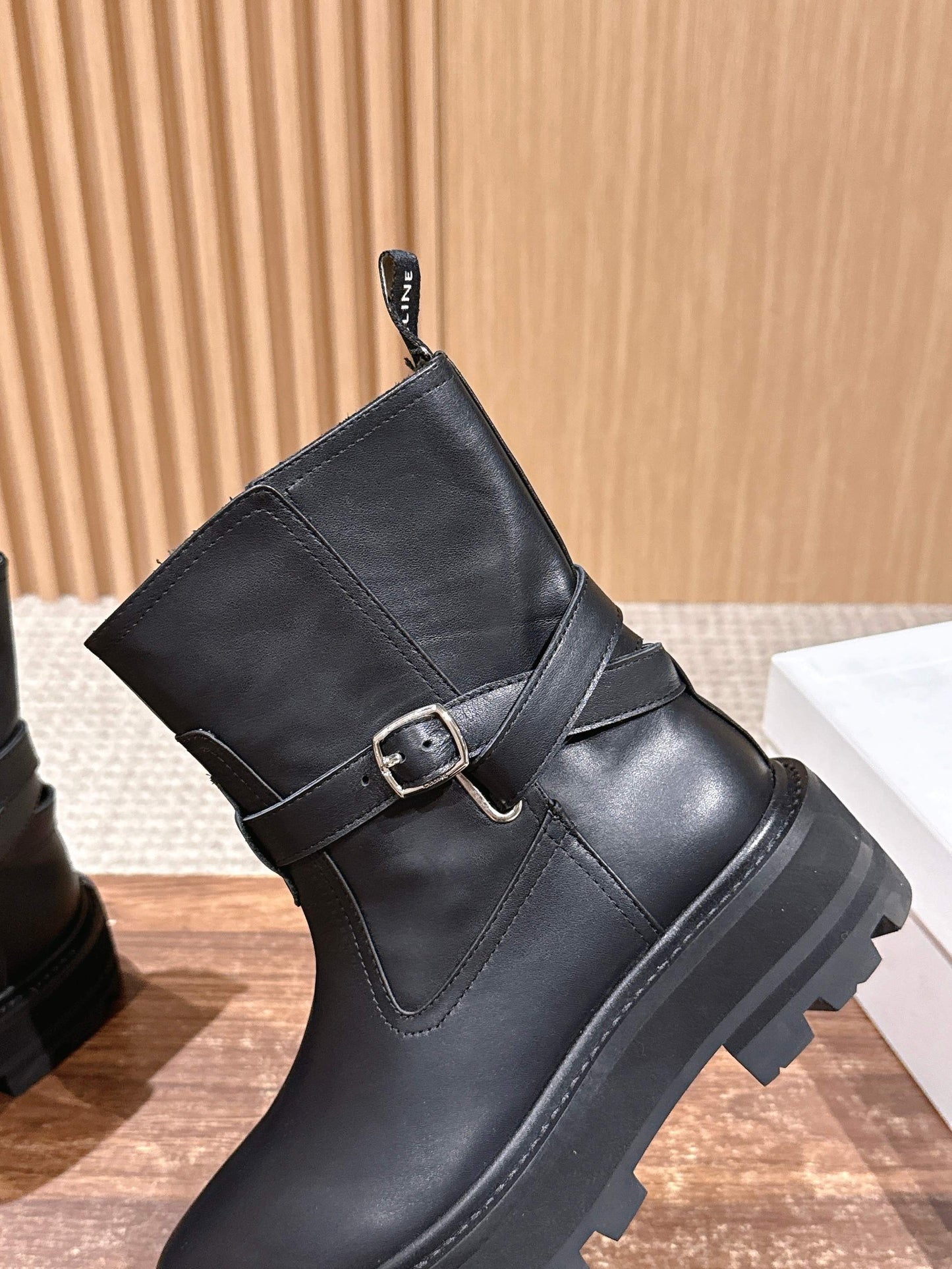 Celi 25fw platform boots