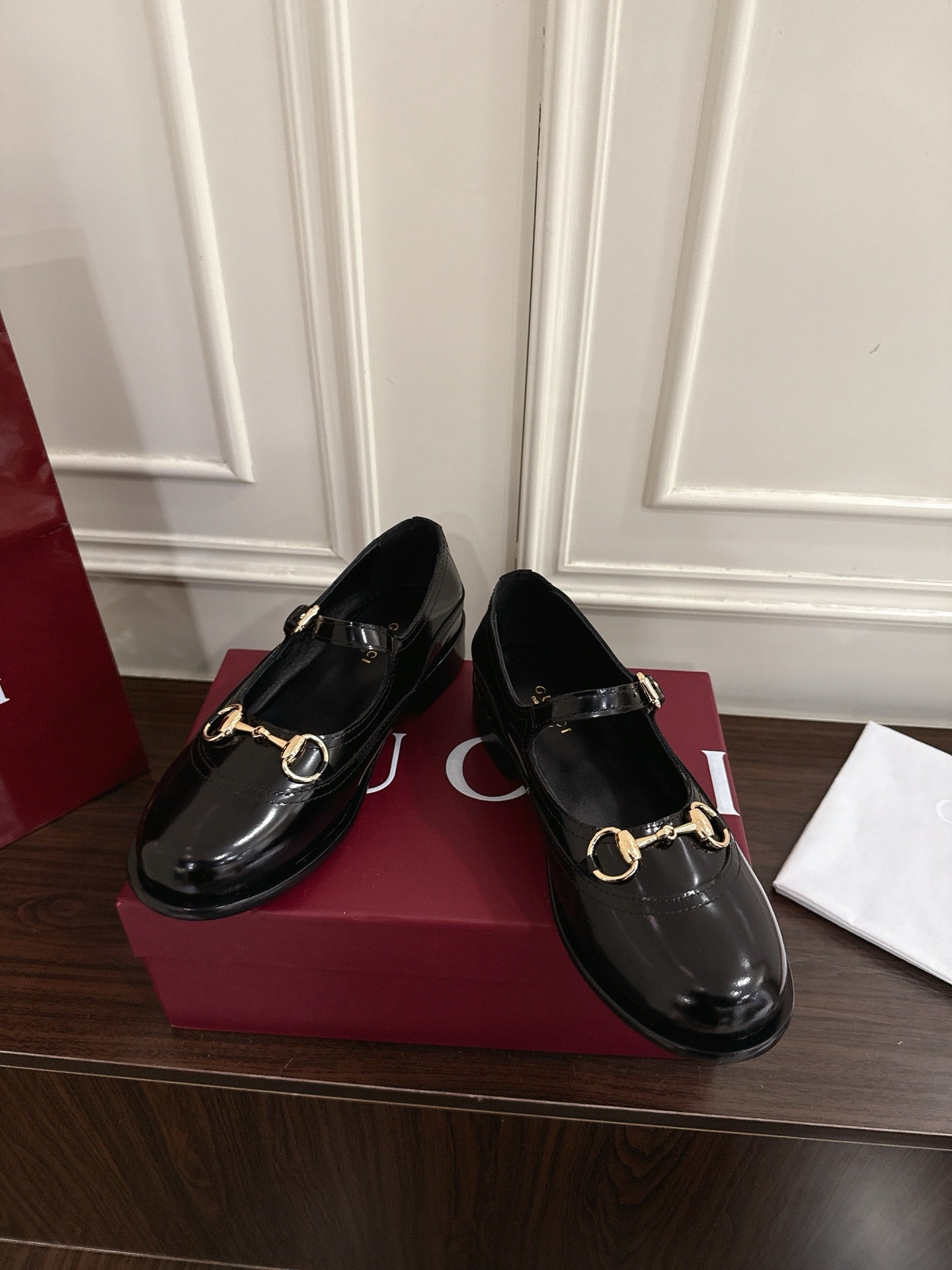 Guc 25fw mary jane flats