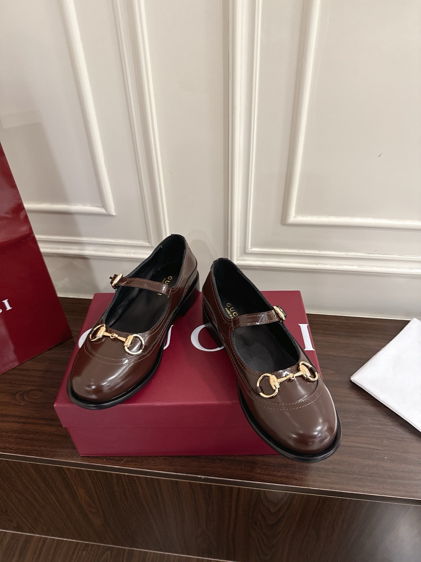 Guc 25fw mary jane flats