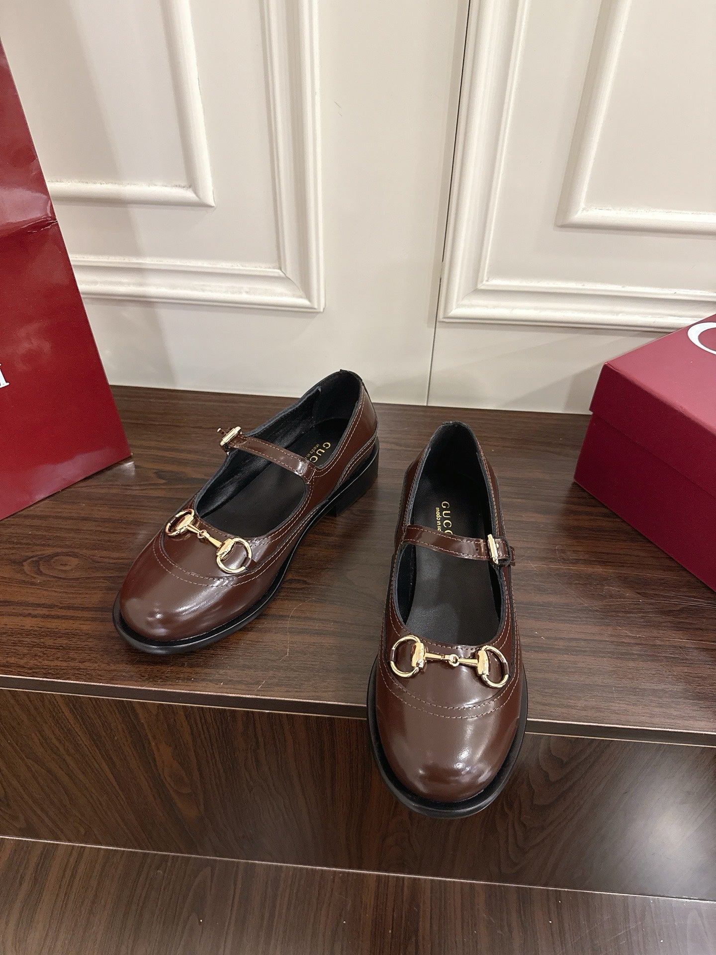 Guc 25fw mary jane flats