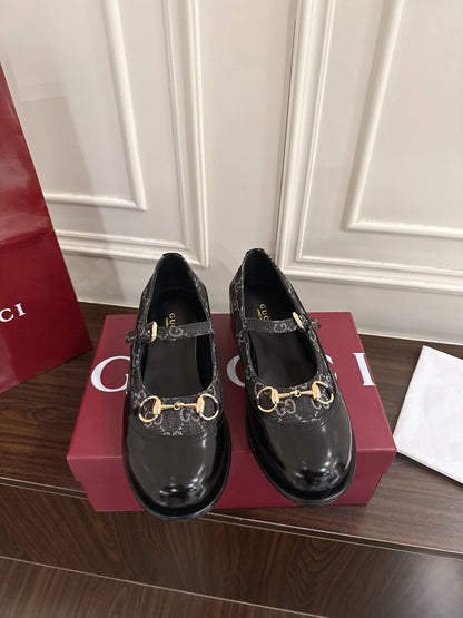 Guc 25fw mary jane flats