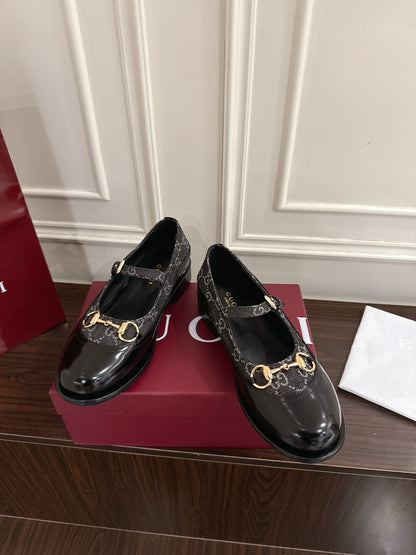 Guc 25fw mary jane flats