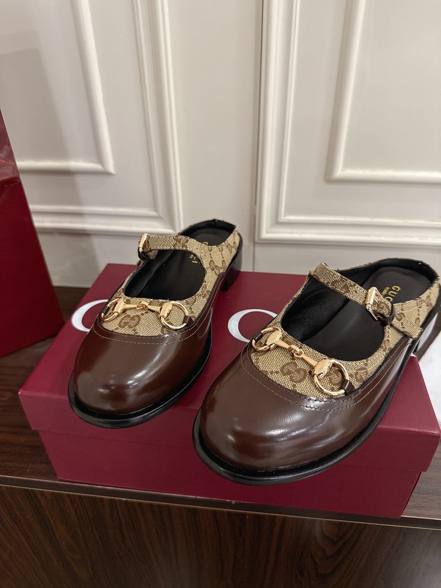 Guc 25fw mary jane mules shoes