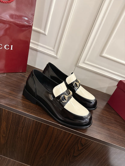 Guc 25fw platform loafers