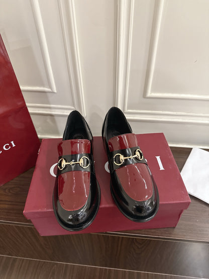 Guc 25fw platform loafers