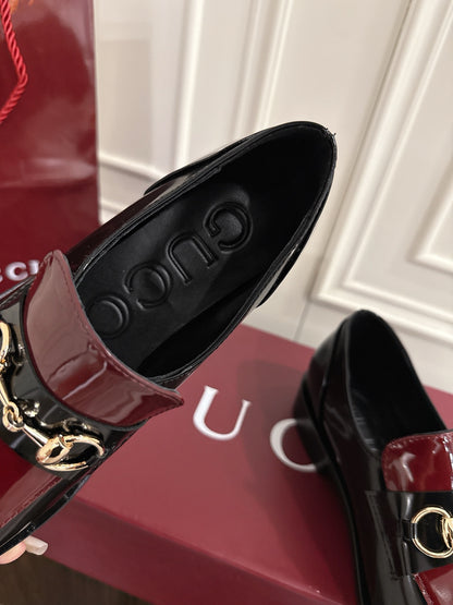 Guc 25fw platform loafers