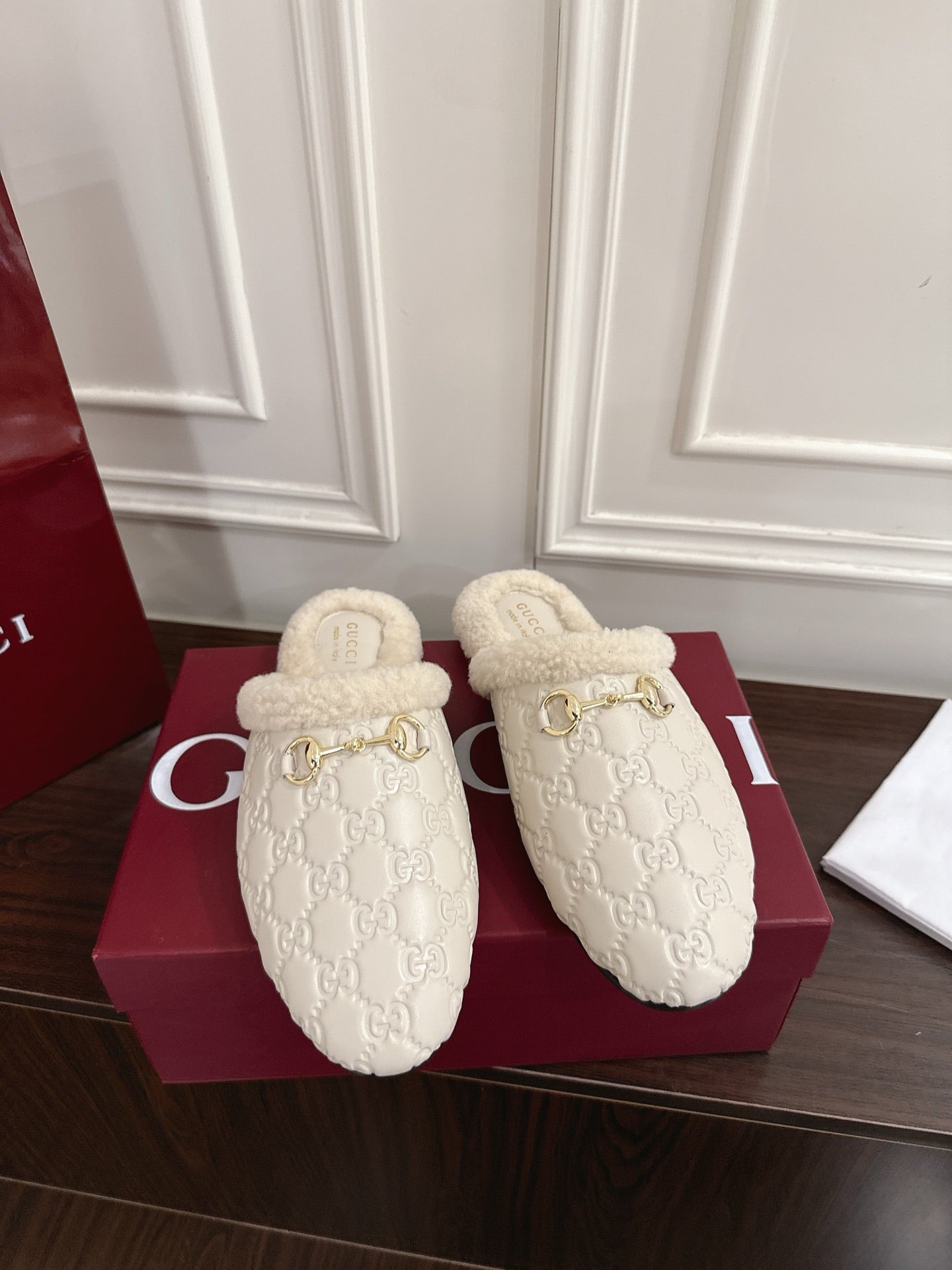 Guc 25fw mules shoes