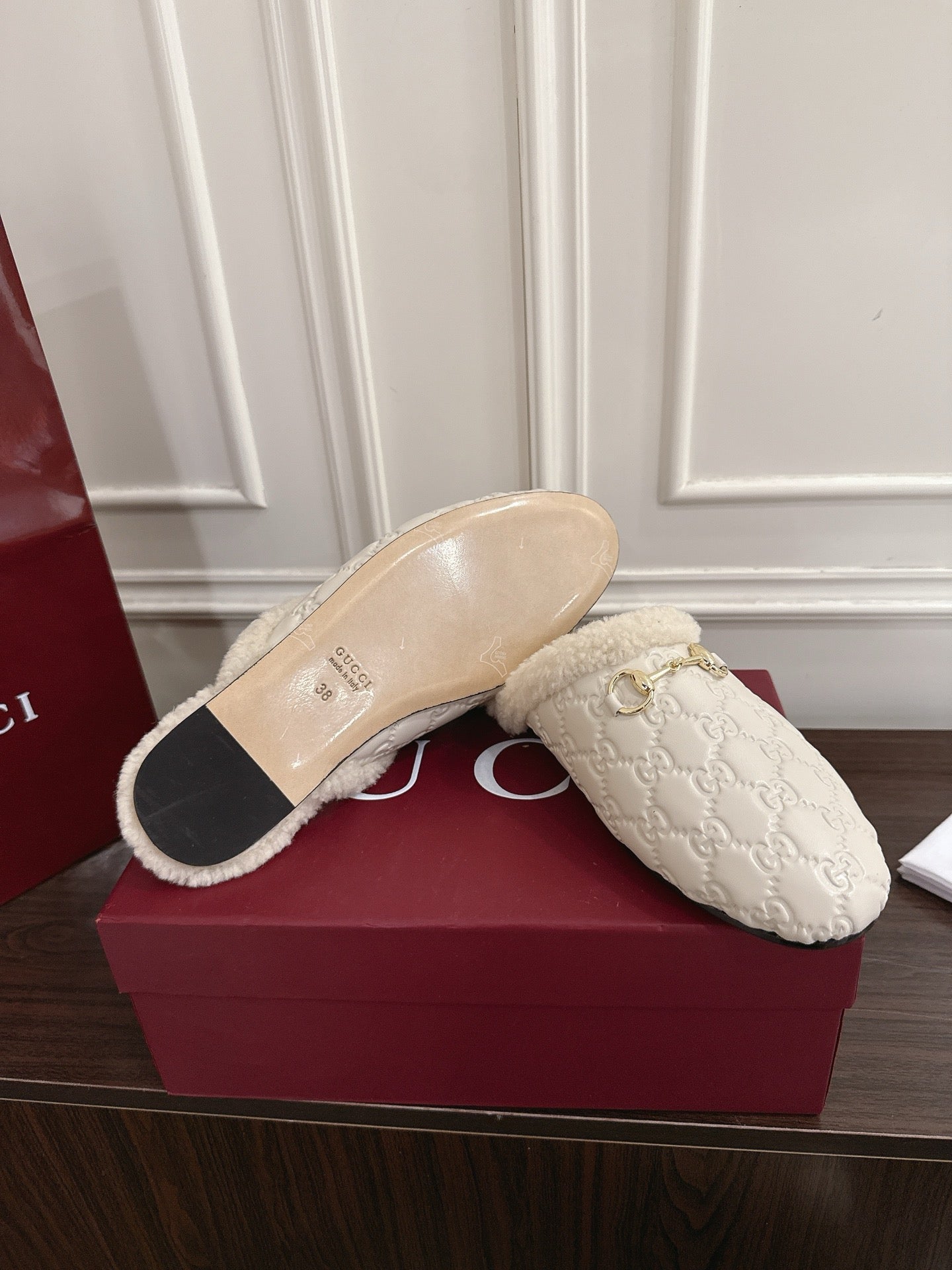 Guc 25fw mules shoes