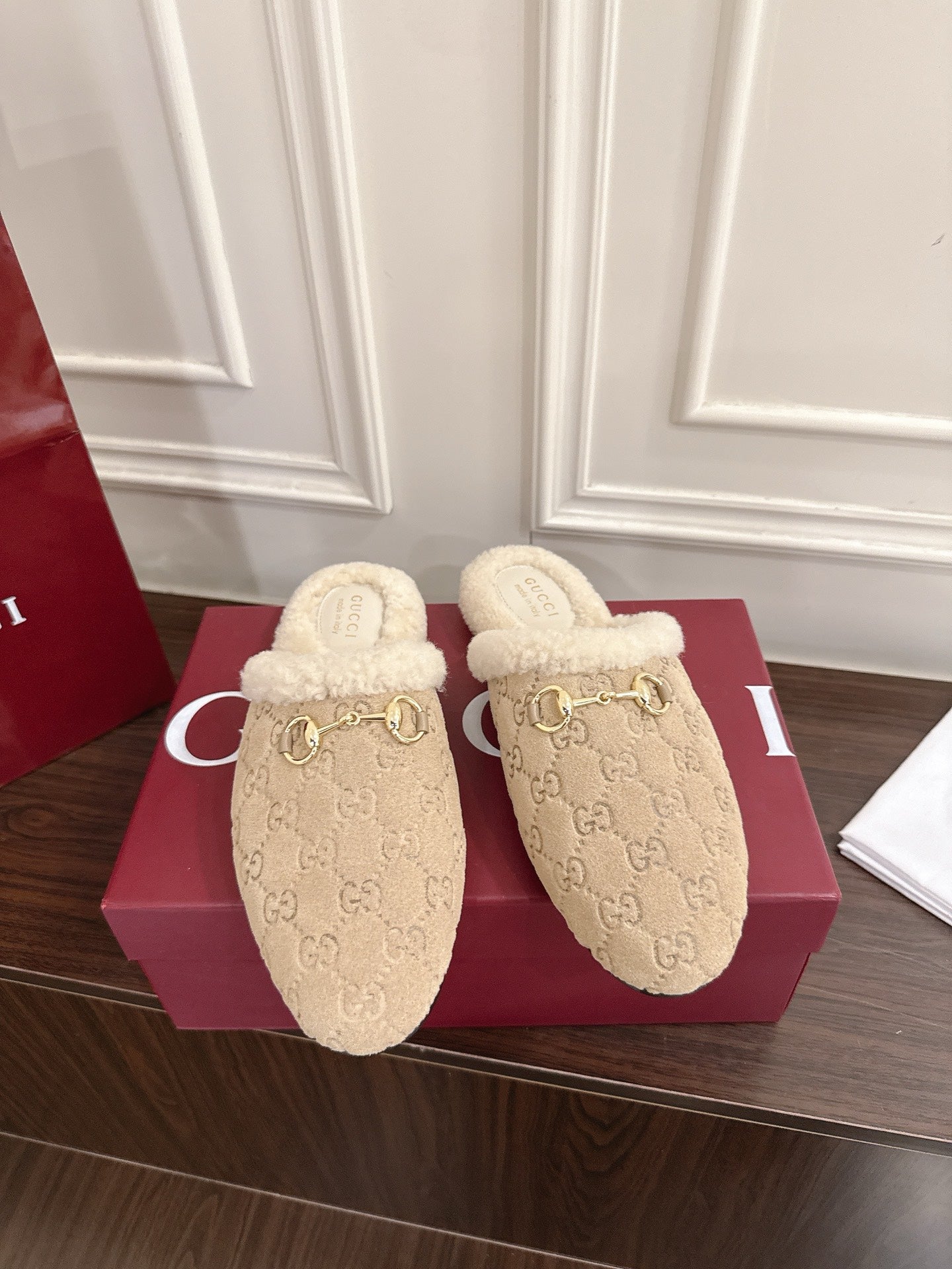 Guc 25fw mules shoes