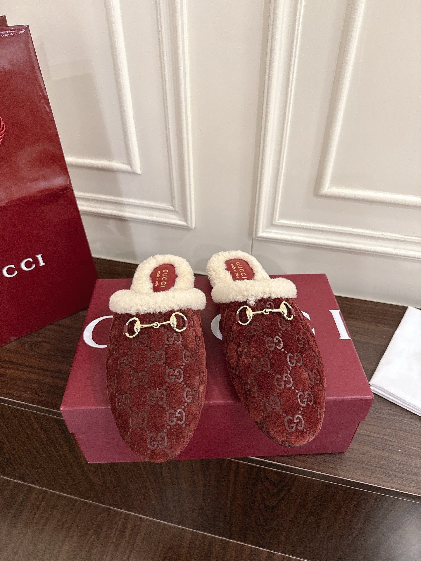 Guc 25fw mules shoes