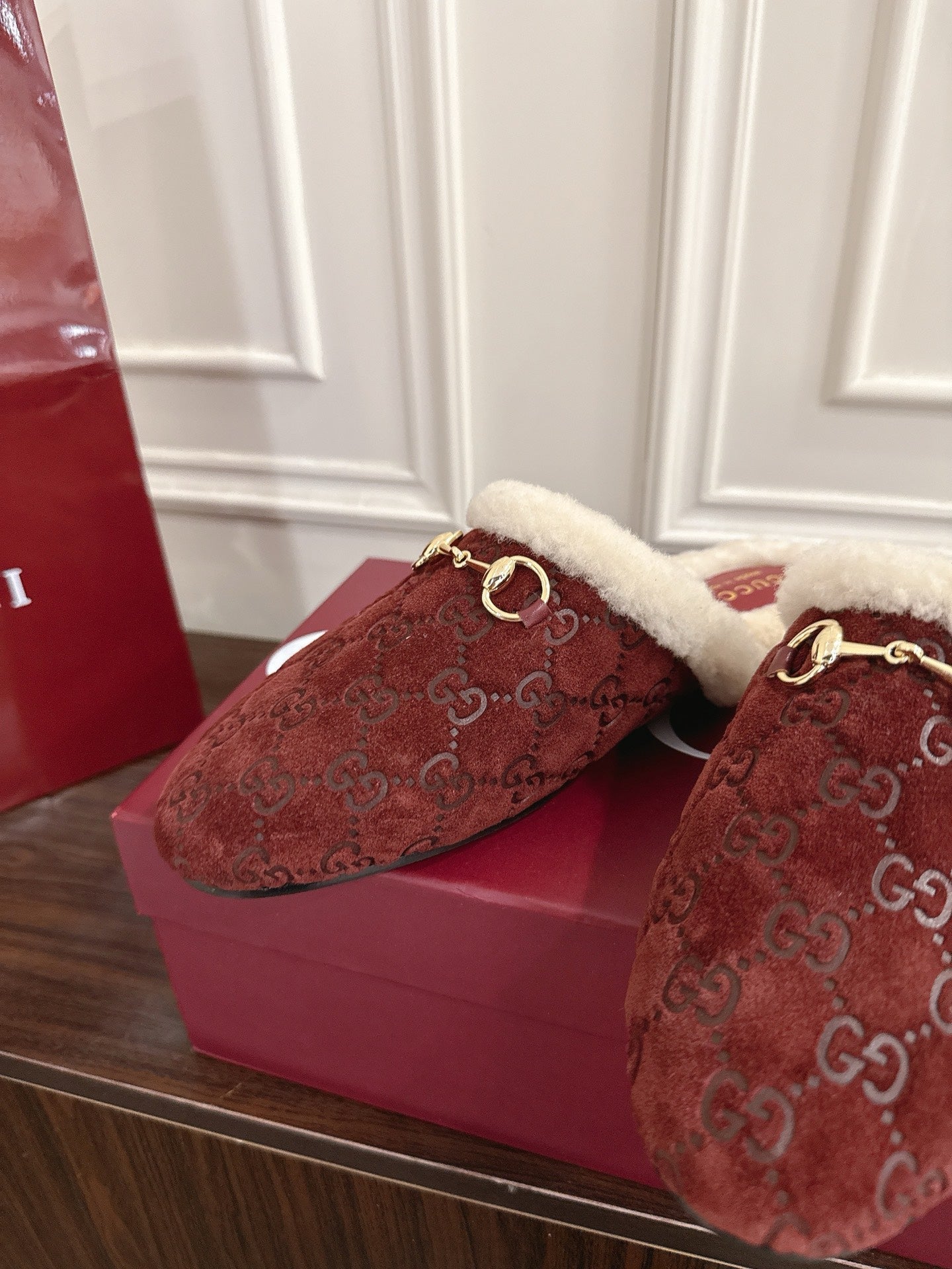 Guc 25fw mules shoes