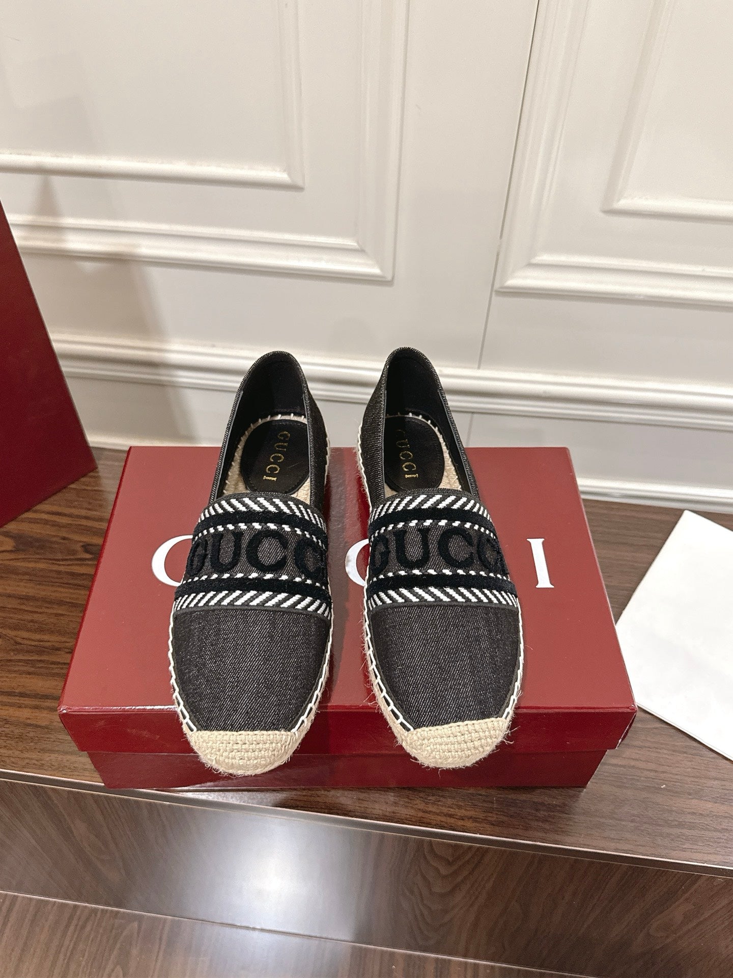 Guc 25fw espadrilles