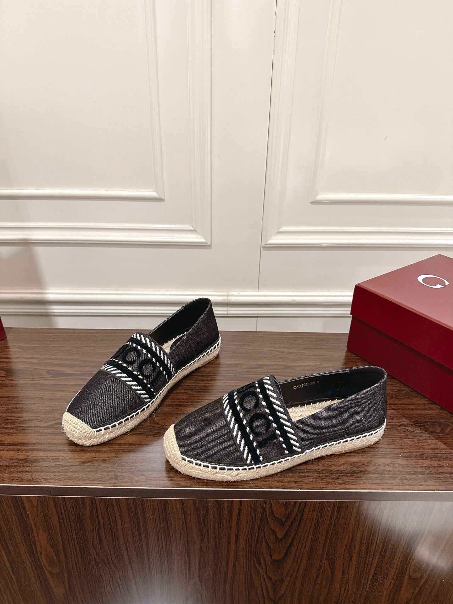 Guc 25fw espadrilles